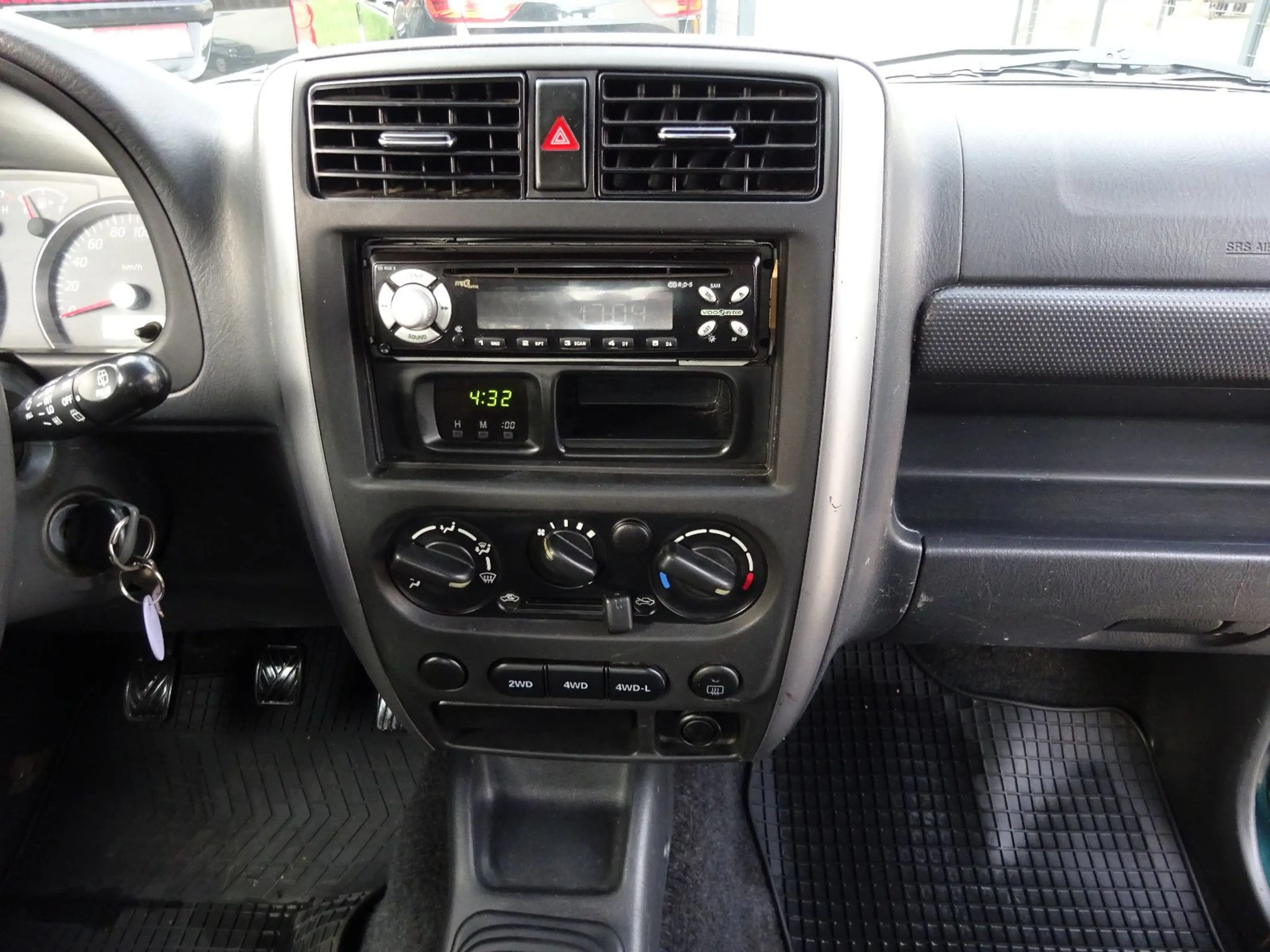 Suzuki Jimny Ranger Lim. /1-Hand/ AHK / Tüv 09.2028 — photo 14