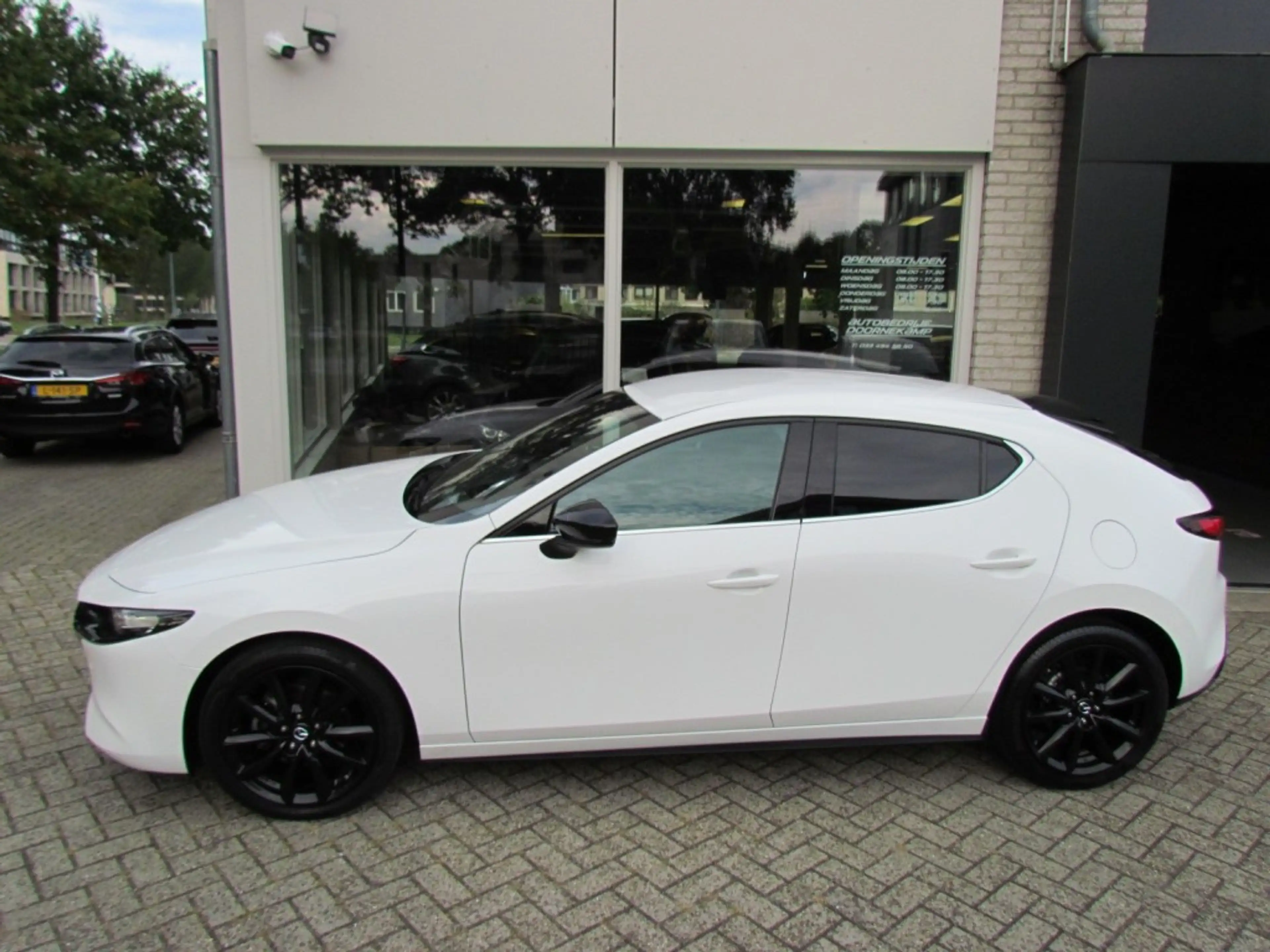 Mazda 3 2.0 E-Skyactiv-G 122pk HB5 6AT Homura