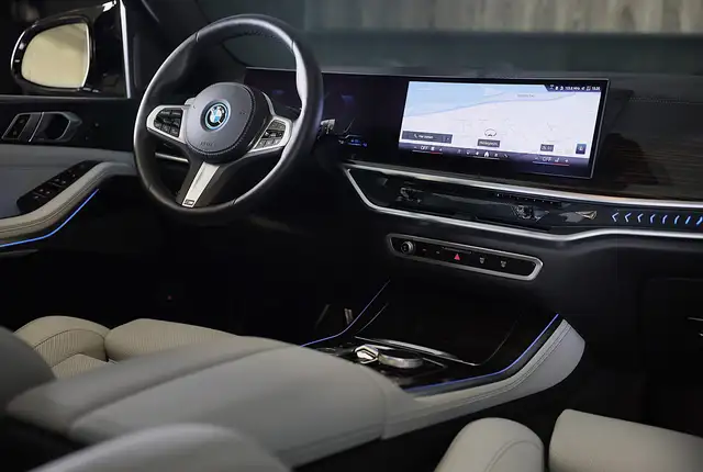 BMW X5 view 6