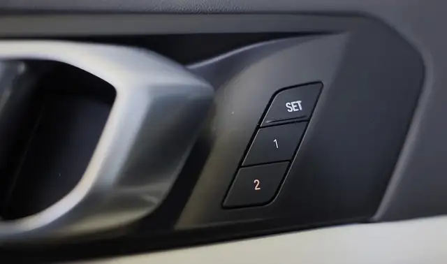 BMW X5 view 13
