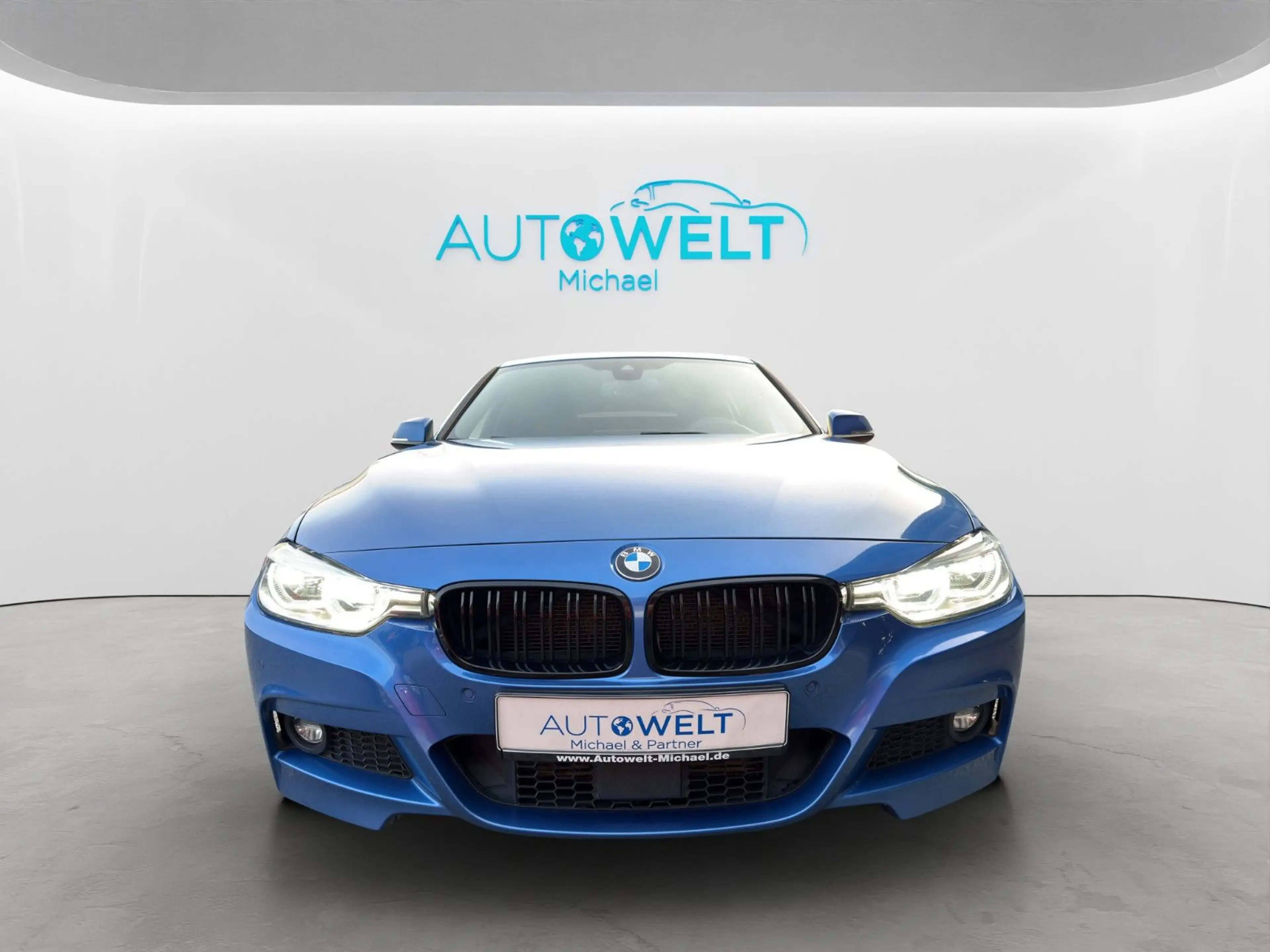 BMW 325 d Touring Aut. M Paket LED NAV APP ALCANTARA — photo 2