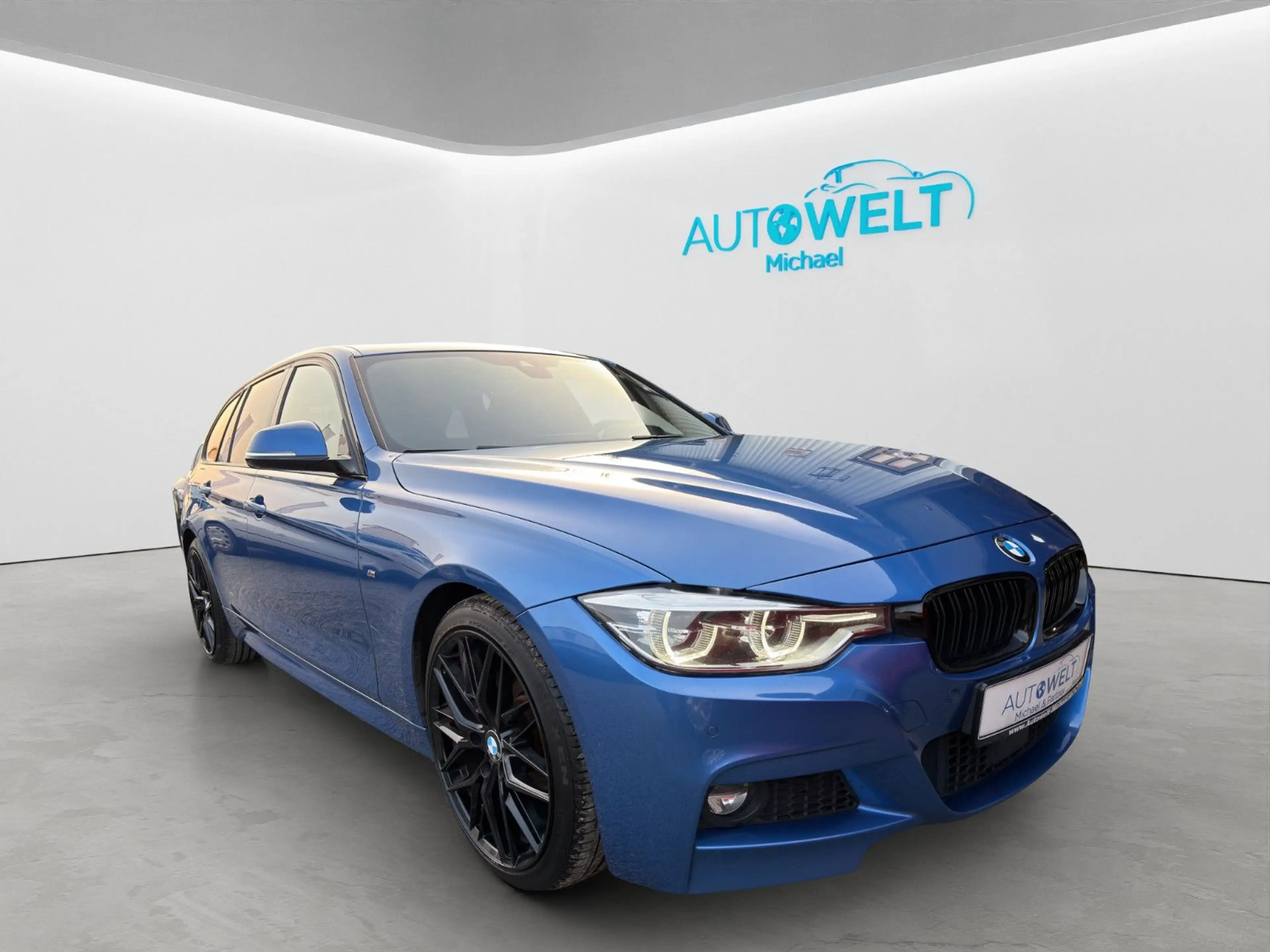 BMW 325 d Touring Aut. M Paket LED NAV APP ALCANTARA — photo 3