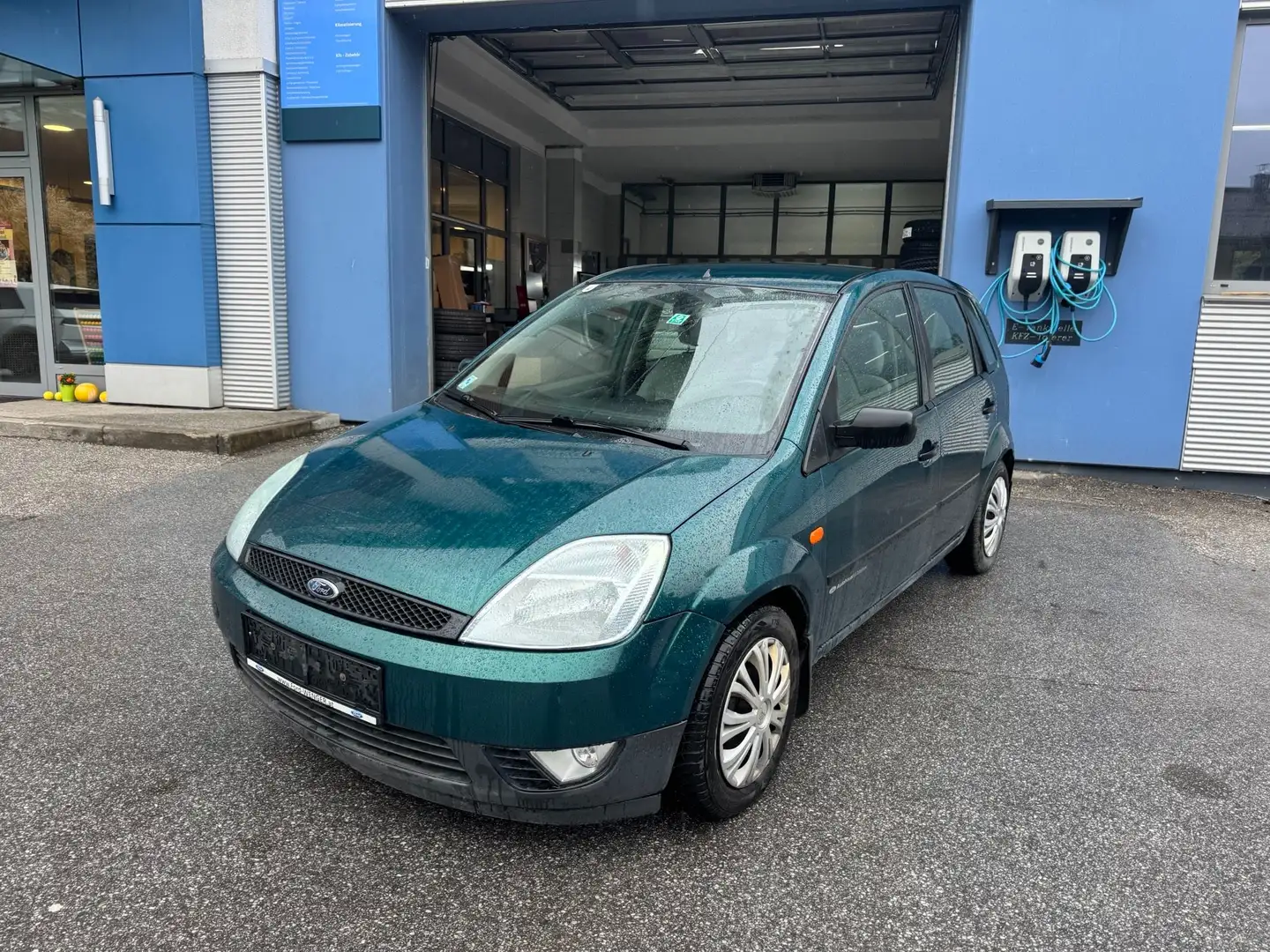 Ford Fiesta Ambiente 1,4 TDCi             !!Export!! Grün - 1
