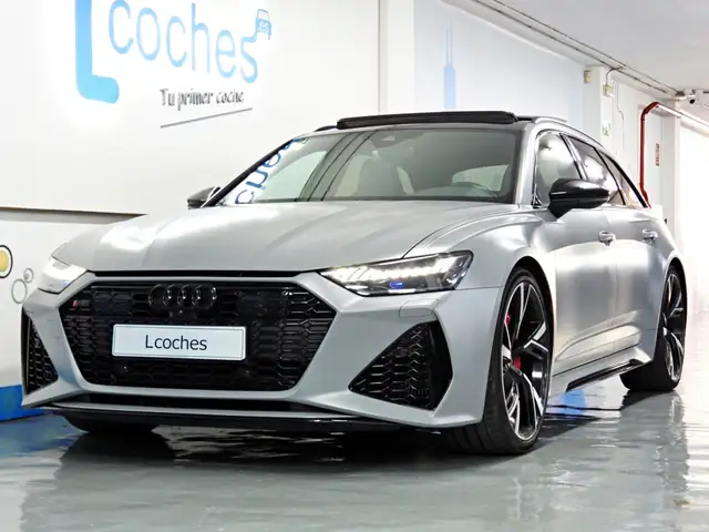 Audi RS6 Avant view 5