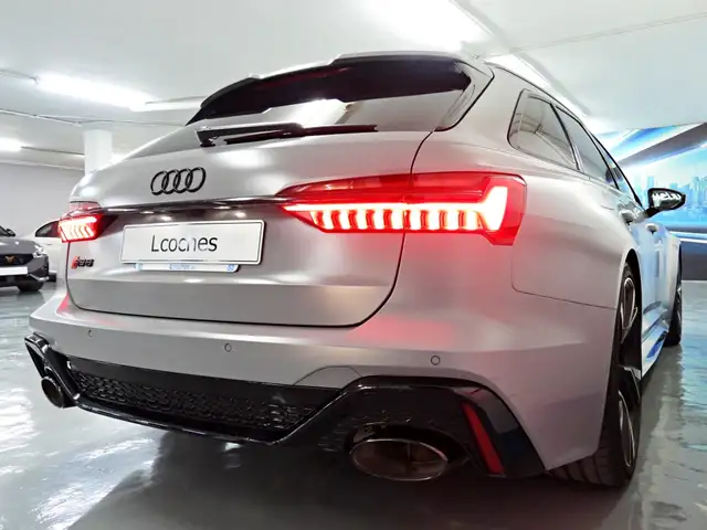 Audi RS6 Avant view 14