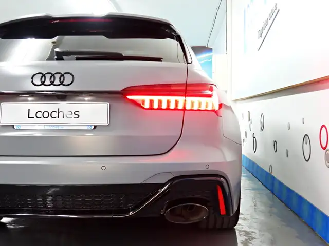 Audi RS6 Avant view 15