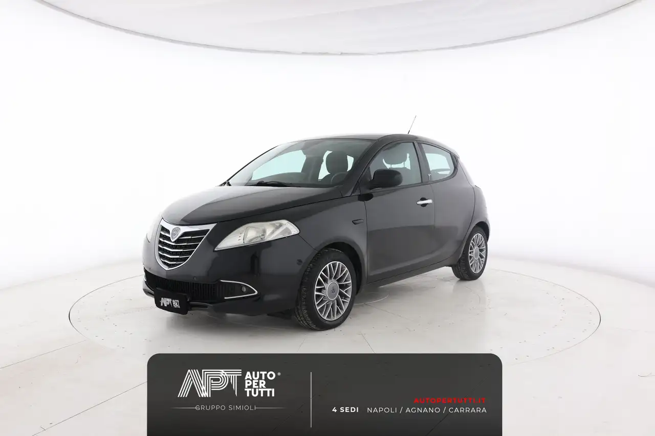 Lancia Ypsilon