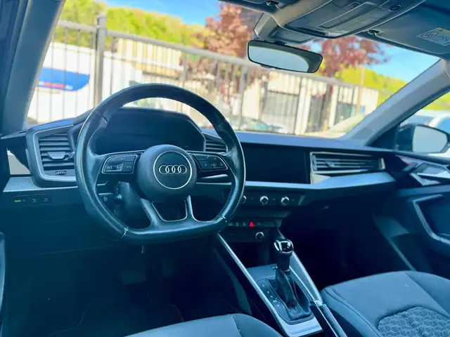 Audi A1 view 8