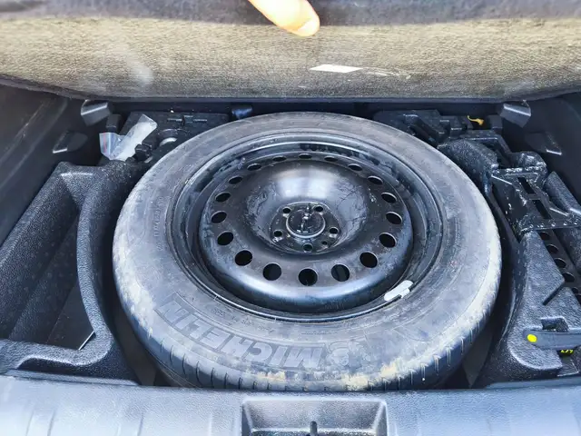 Jeep Renegade view 19