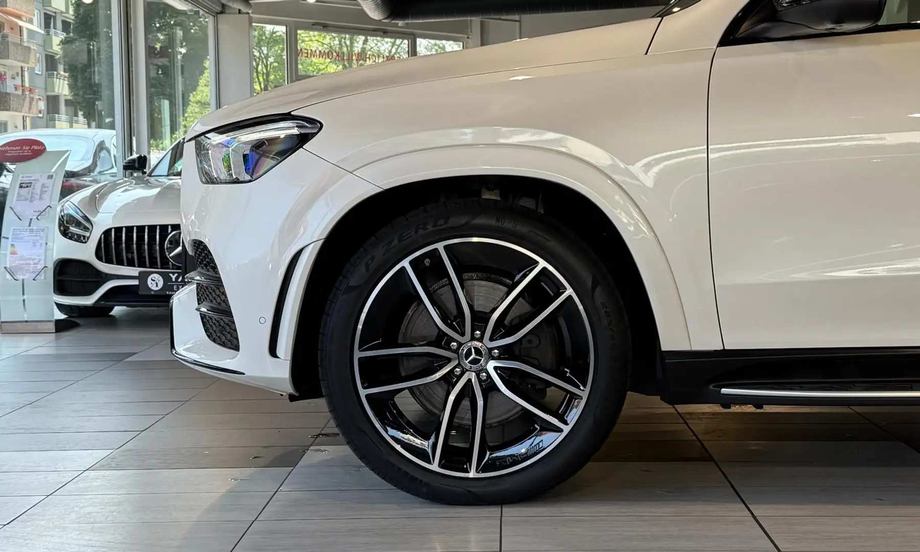 Mercedes-Benz GLE 350 de 4M AMG*Pano*HuD*Luftf.*AHK* Weiß - 2