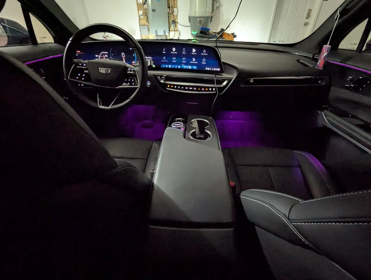 Cadillac Lyriq снимка Cadillac Lyriq