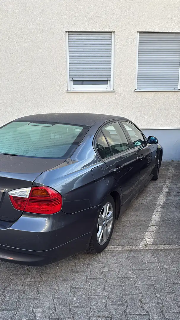 BMW 318 318i - 1