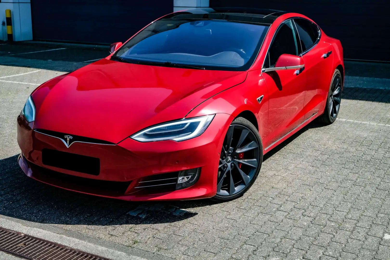 Tesla Model S P90D 772pk FreeSupercharging Performance 90 Rouge - 1