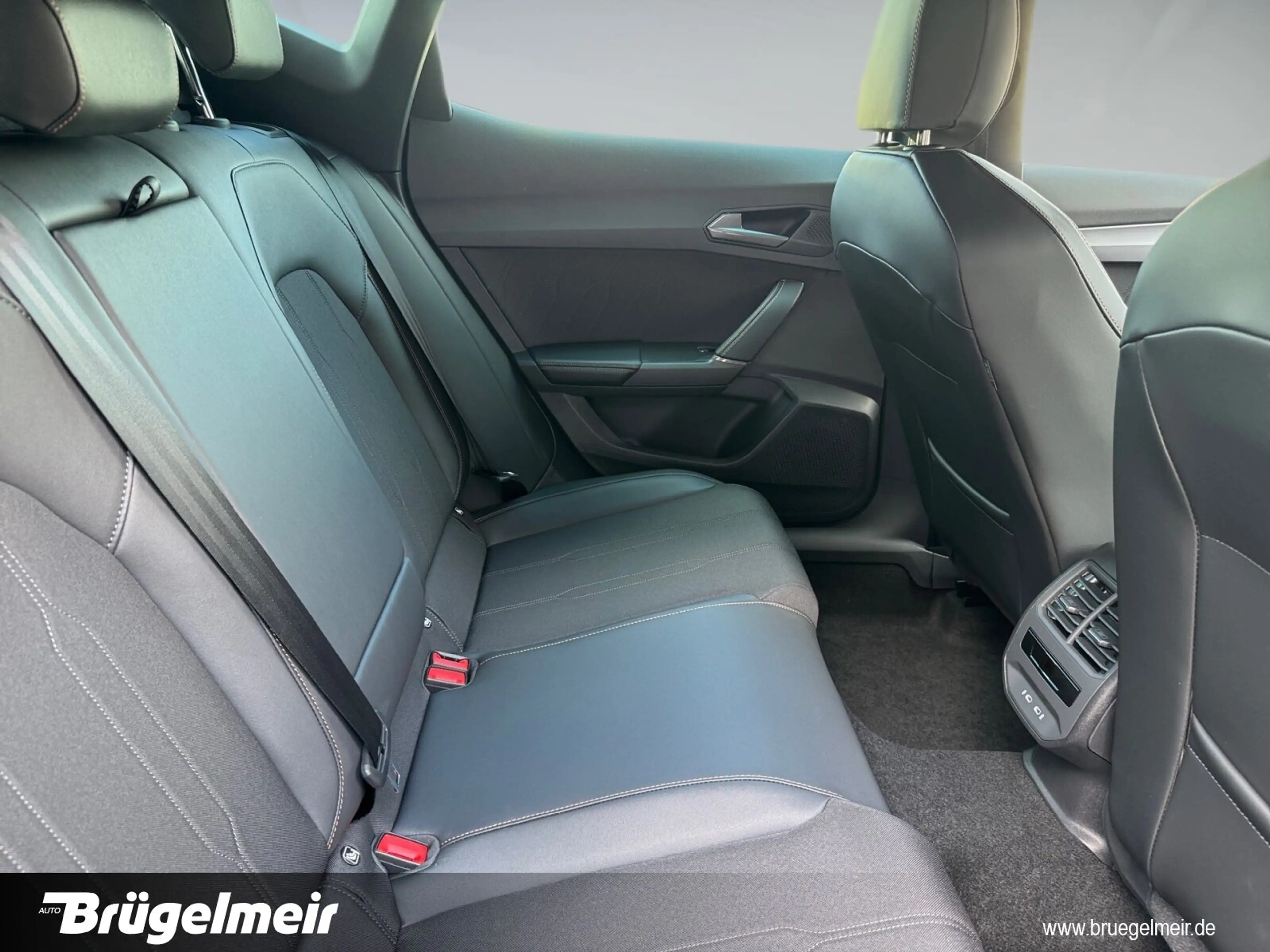 CUPRA Formentor 2.0 TSI DSG 4Drive+AHK+ACC+NAVI+KAM+18  L-R Sensor/Dachrel./eFH./NSW/Lendenwirbelstütze Sitz vorn — photo 23