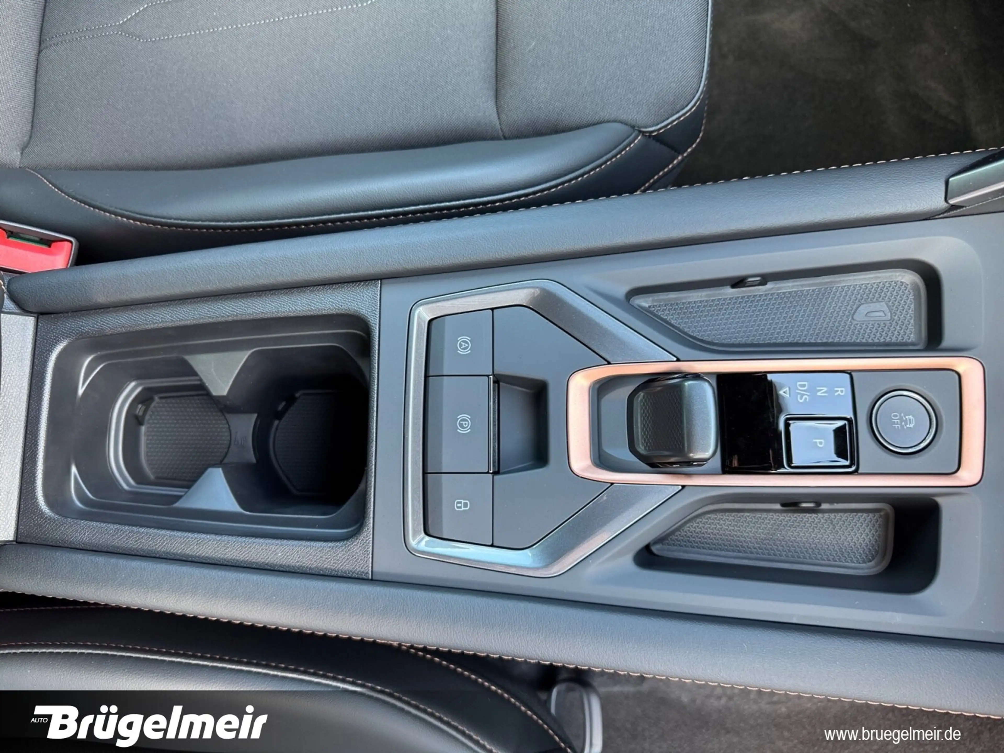 CUPRA Formentor 2.0 TSI DSG 4Drive+AHK+ACC+NAVI+KAM+18  L-R Sensor/Dachrel./eFH./NSW/Lendenwirbelstütze Sitz vorn — photo 26