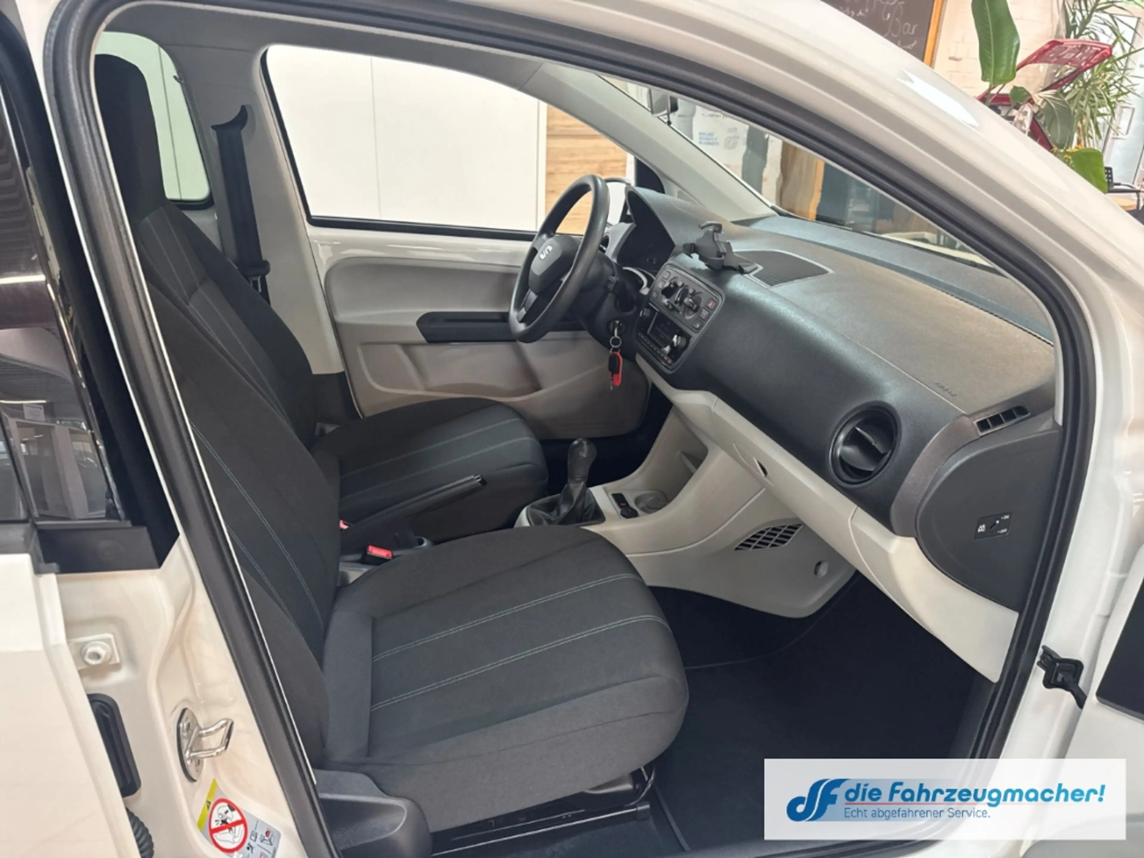 SEAT Mii Style 1.0 Soundsystem SHZ Berganfahrass. Winterpak — photo 10