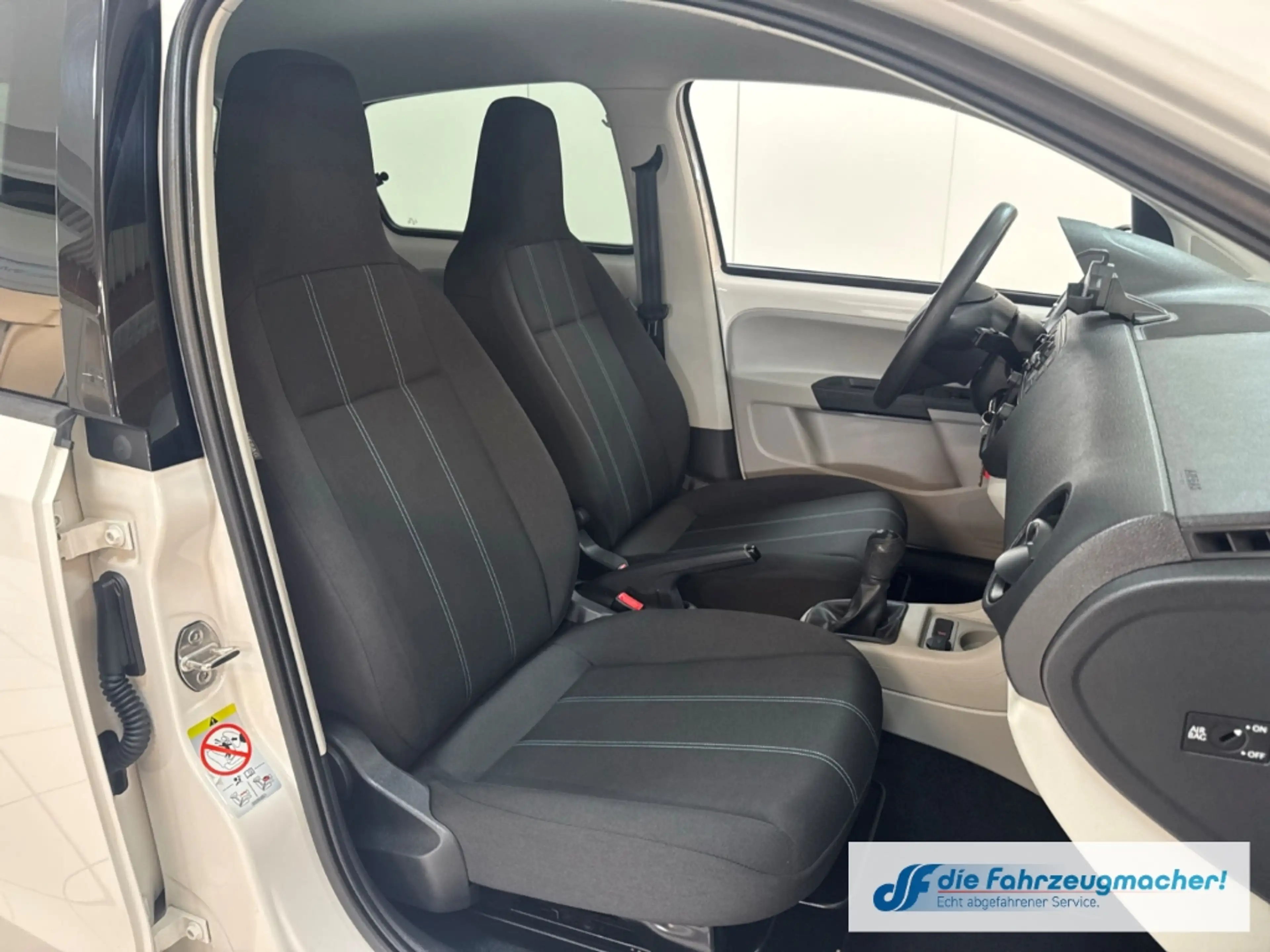 SEAT Mii Style 1.0 Soundsystem SHZ Berganfahrass. Winterpak — photo 11