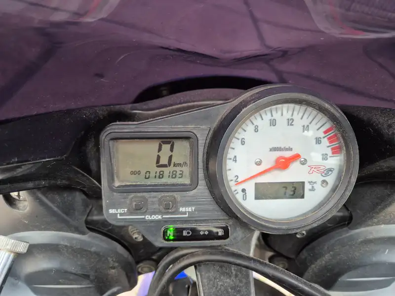 Yamaha YZF-R6 - foto 8