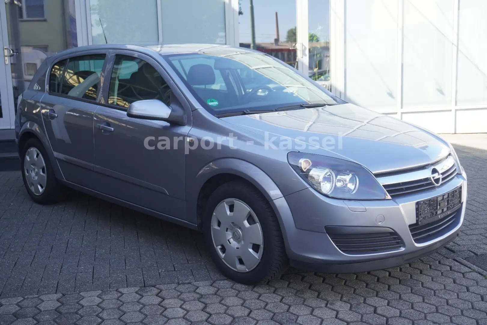 Opel Astra Lim. Edition Silber - 1