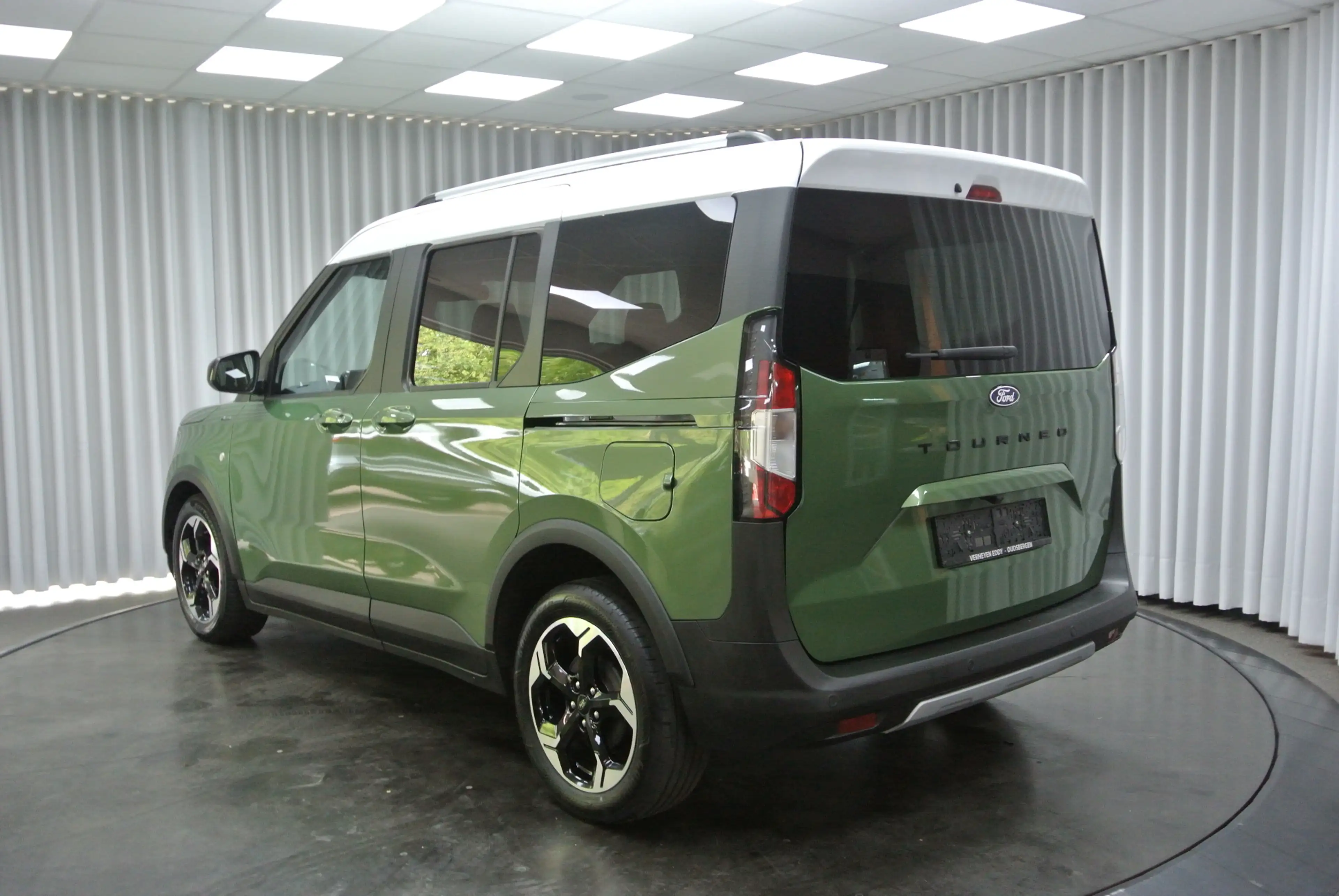 Ford Tourneo Courier — photo 5