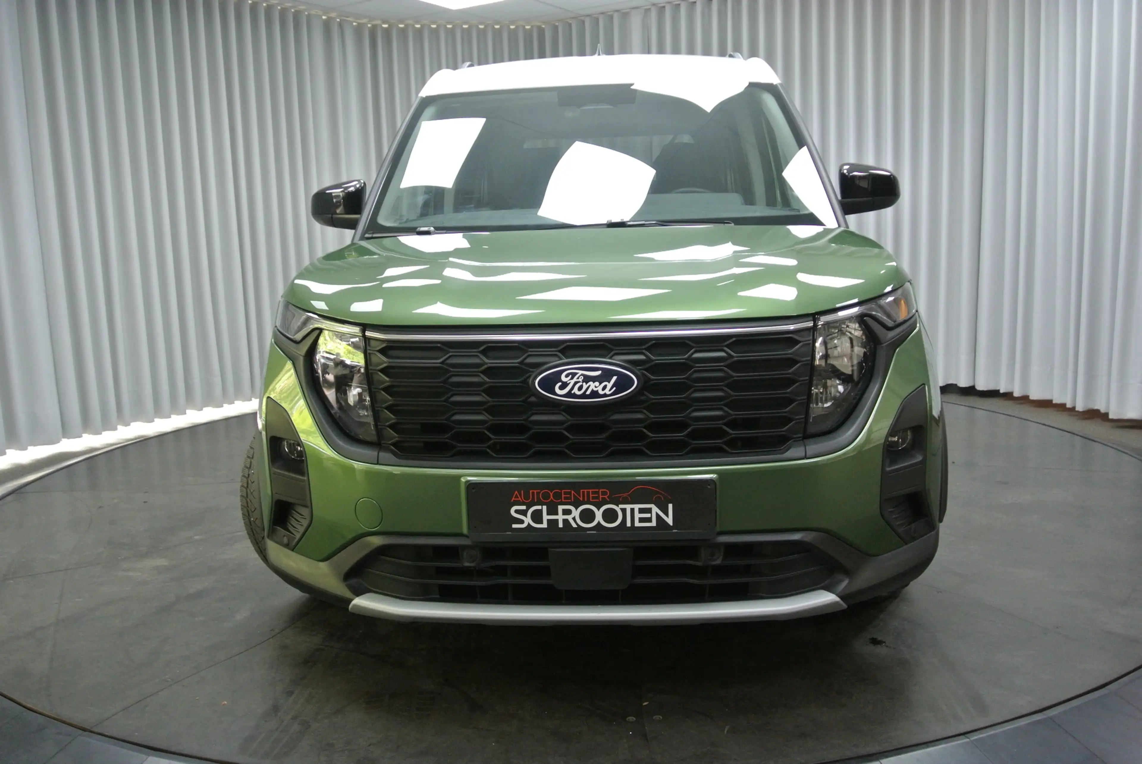 Ford Tourneo Courier — photo 2