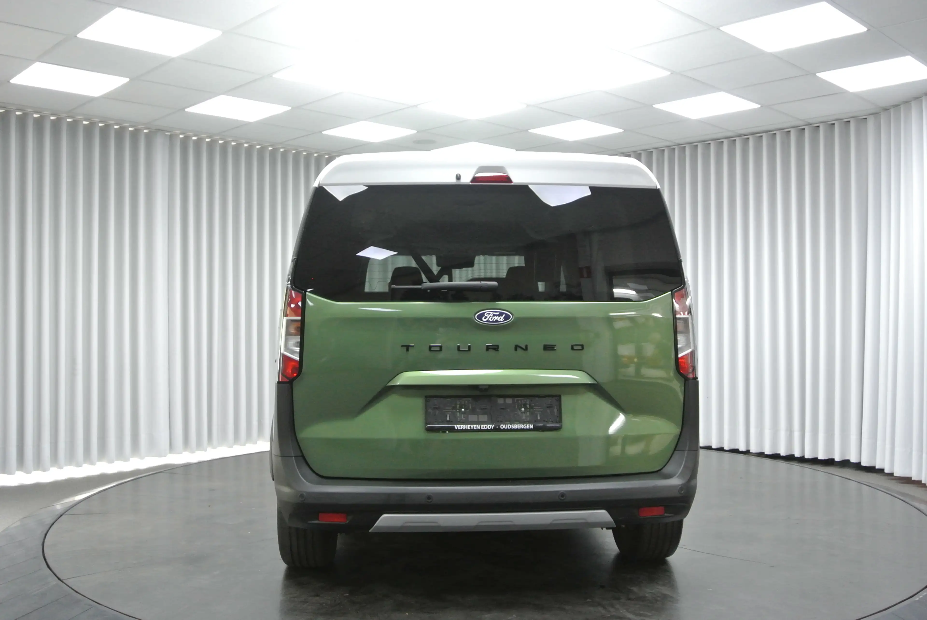 Ford Tourneo Courier — photo 7