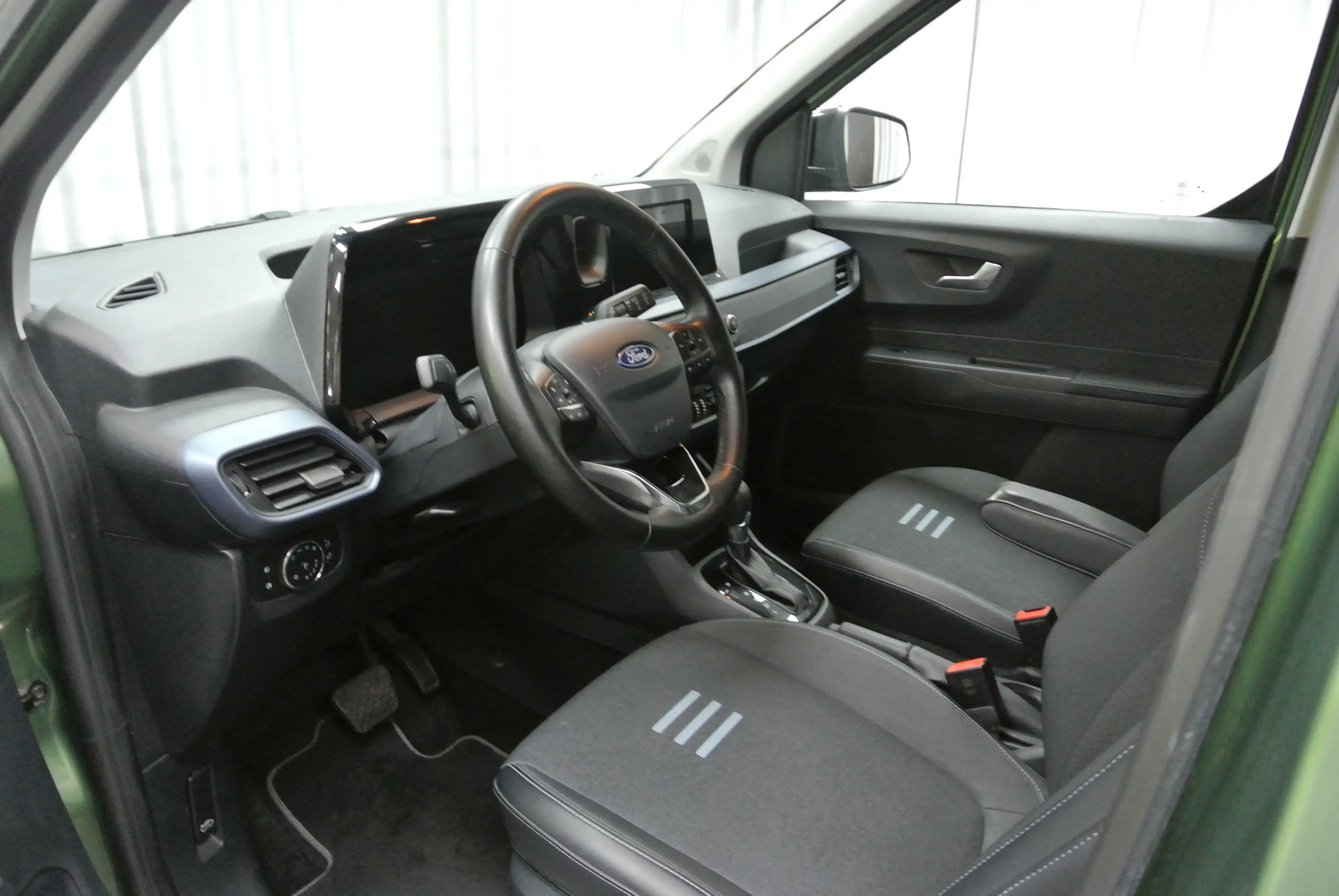 Ford Tourneo Courier — photo 15