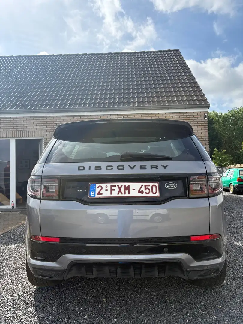 Land Rover Discovery Sport P200 R-Dynamic S Grijs - 2