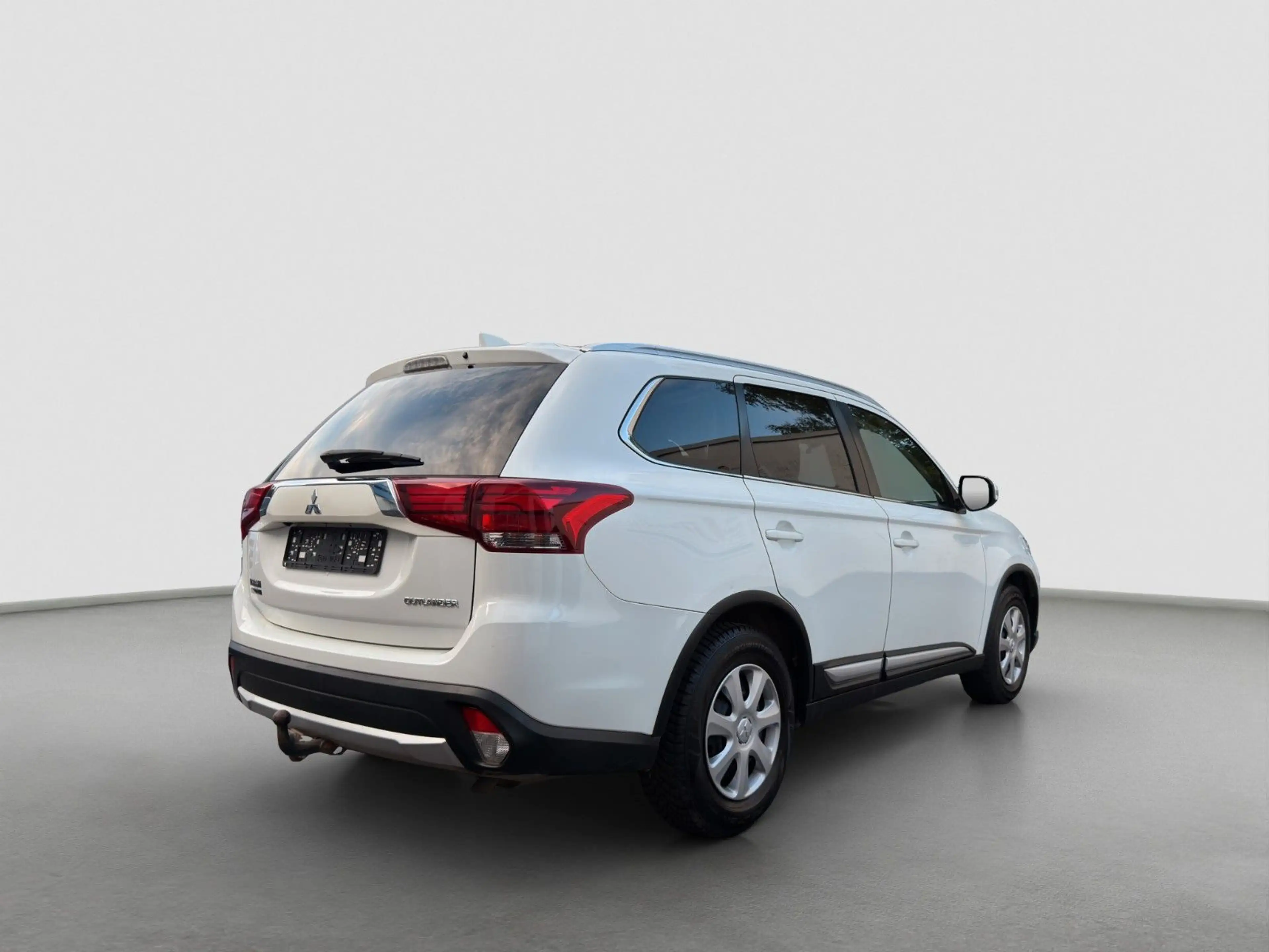 Mitsubishi Outlander Diamant Edition 2WD*Kamera*Temp*AC*SHZ — photo 7
