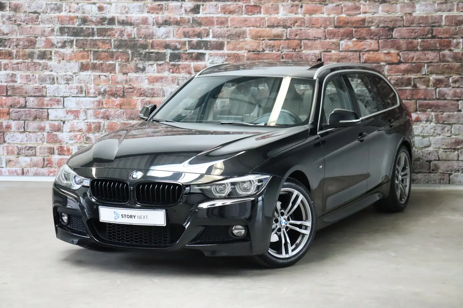 BMW 320 3 Serie Touring 320i High Executive M Sport Pakket Zwart - 2