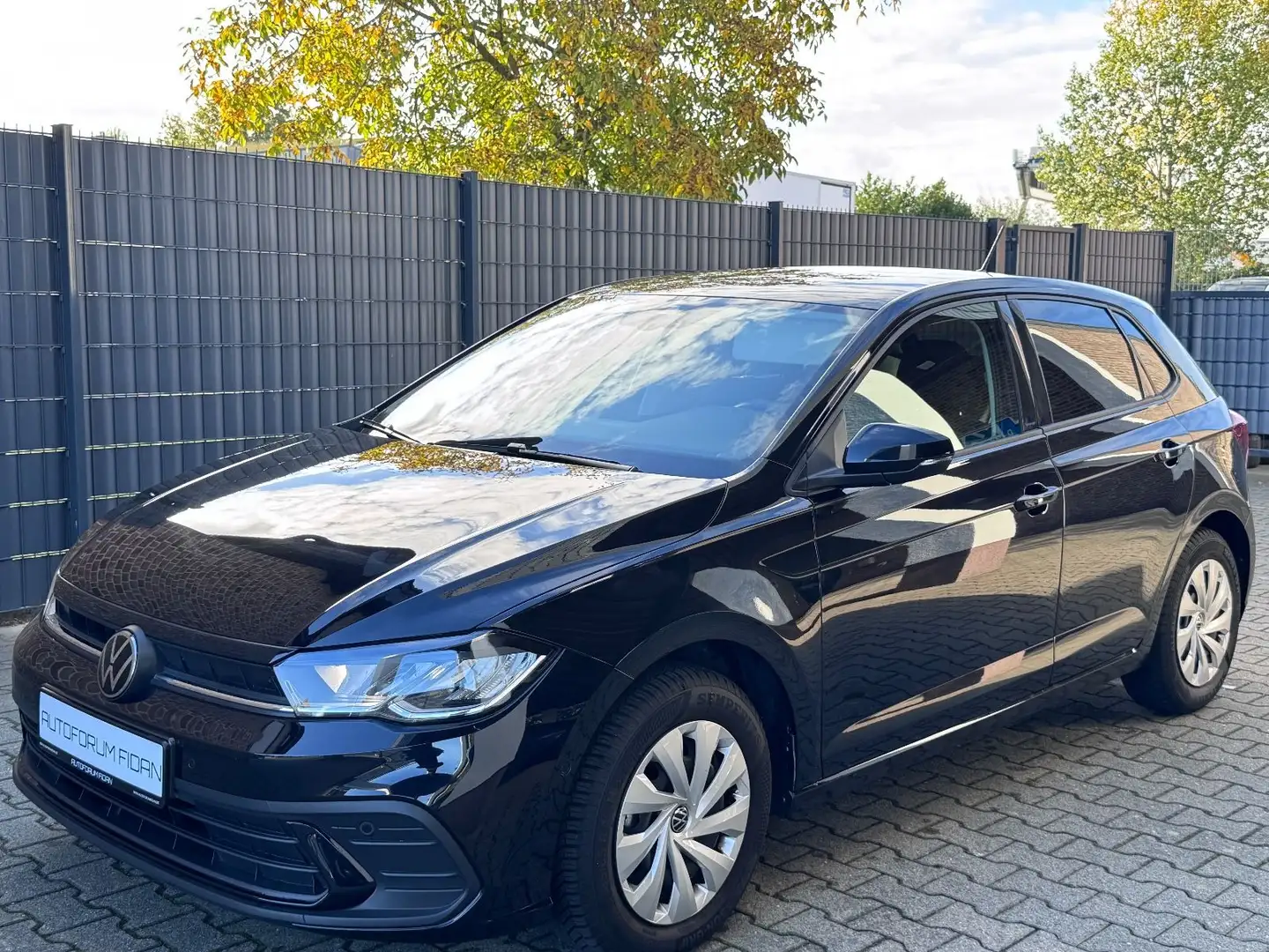 Volkswagen Polo VI Life LED|IQ.DRIVE|CARPLAY|NAVI|KLIMA Noir - 1