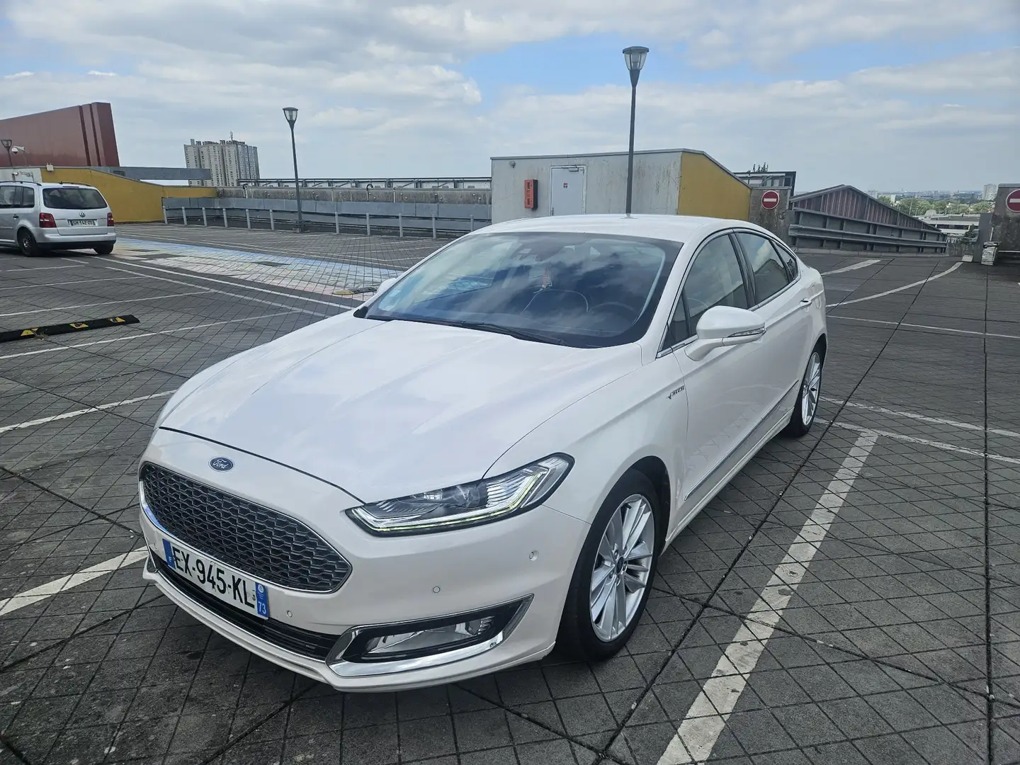 Ford Mondeo 2.0 Hybrid Start-Stopp CVT Vignale - 2