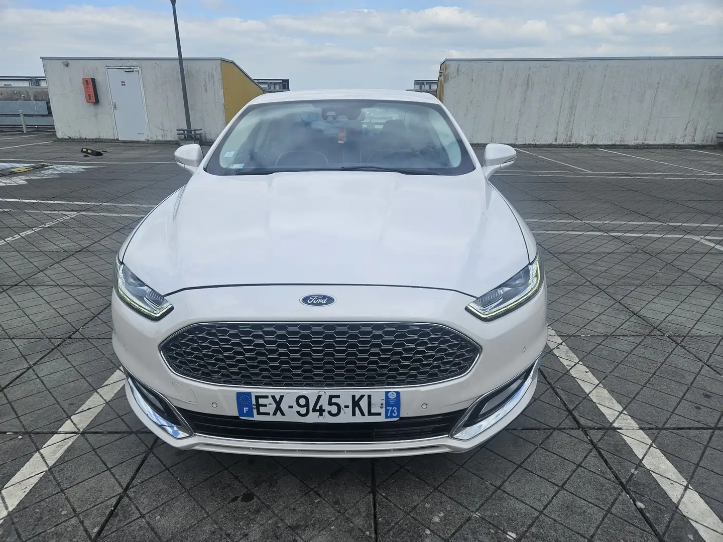 Ford Mondeo 2.0 Hybrid Start-Stopp CVT Vignale - 1