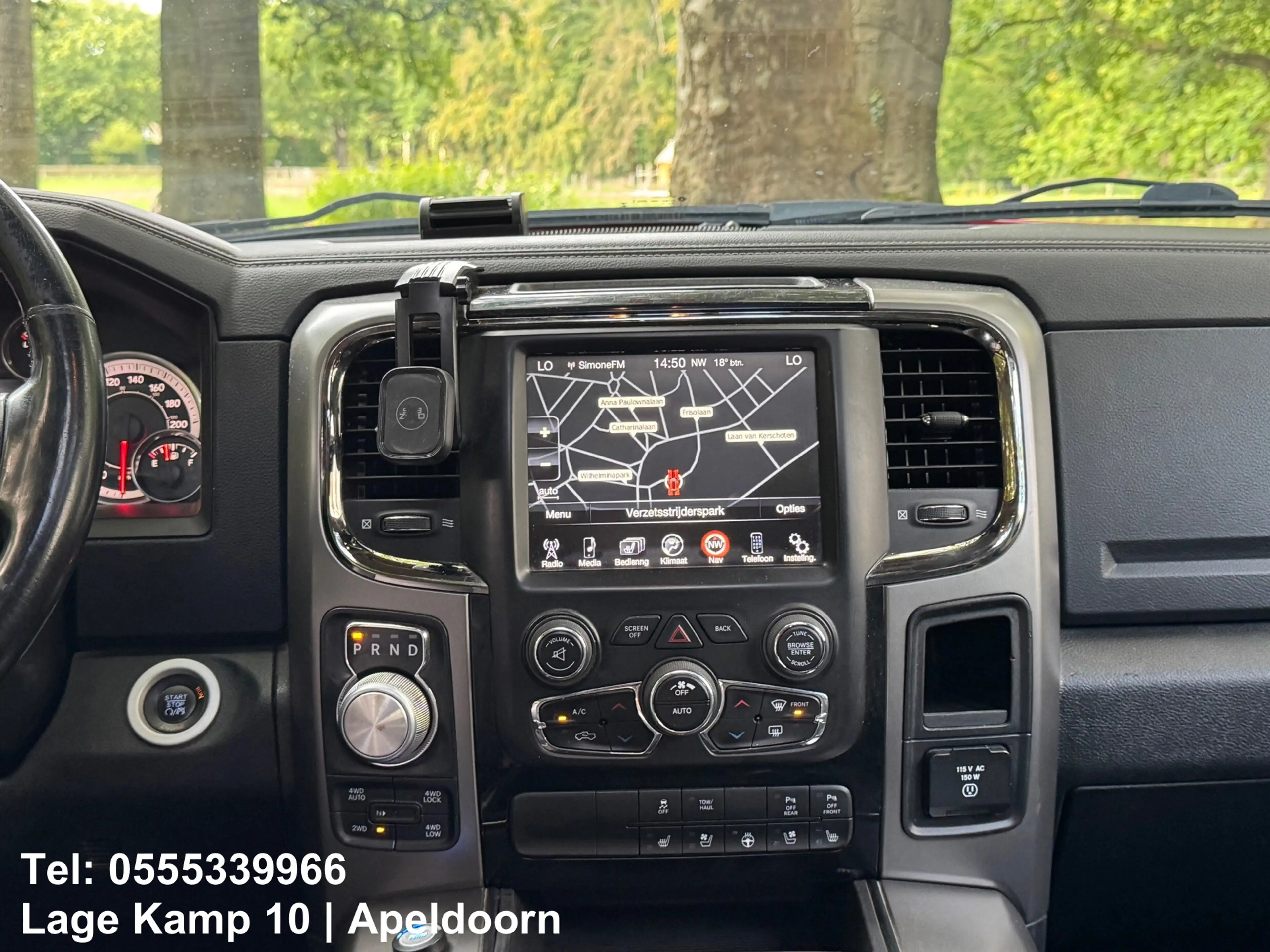 Dodge RAM 1500 5.7 V8 Quad Cab 6'4 LPG Wide Body NL Auto Pan — photo 11