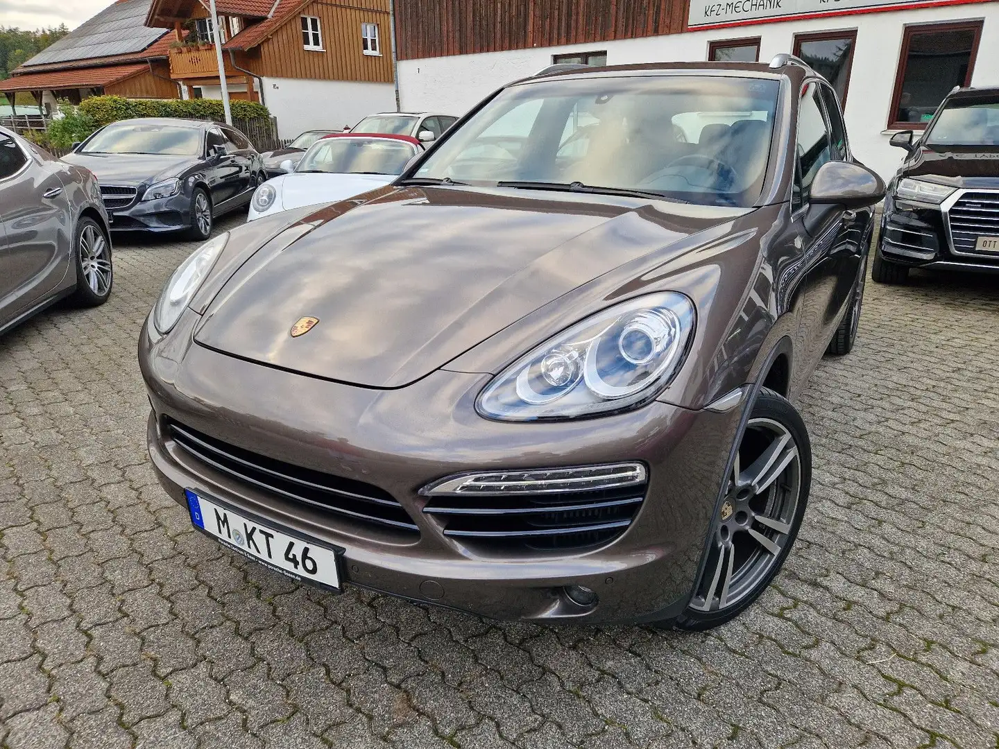 Porsche Cayenne CAYENNE DIESEL "SEHR GEPFLEGT " 21 ZOLL, AHK !!! Braun - 1