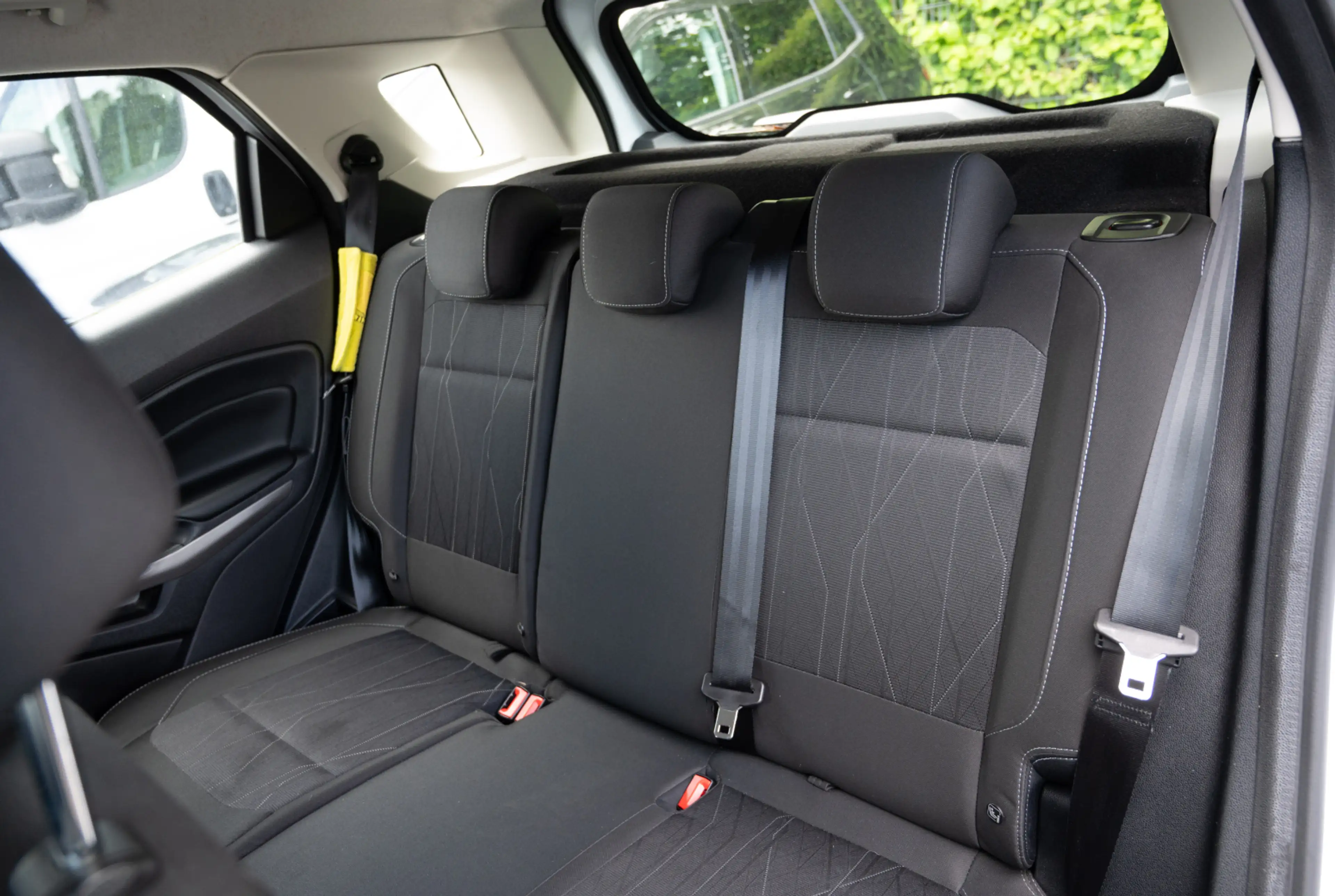 Ford EcoSport 1.0 EcoBoost Cool & Connect 100 *AHK*DAB*BLUETOOTH* *INVENTUR-SALE* — photo 8