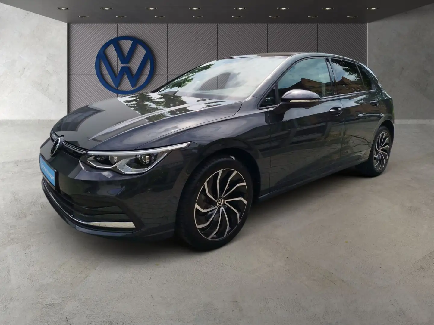 Volkswagen Golf VIII 2.0 TDI Active Navi LEDPlus DAB+ Grijs - 2
