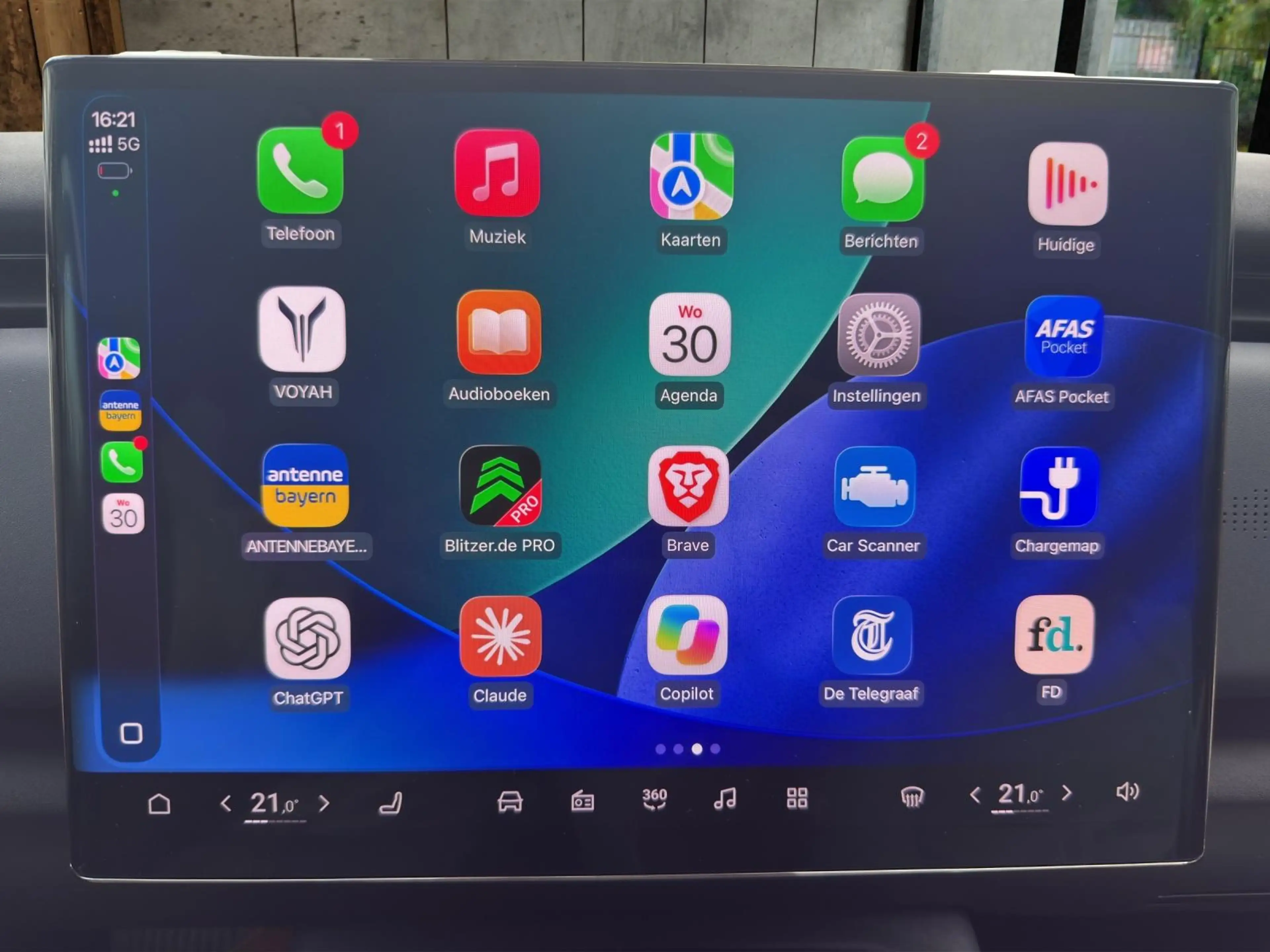 Voyah Courage Business Edition 80 kWh — photo 17