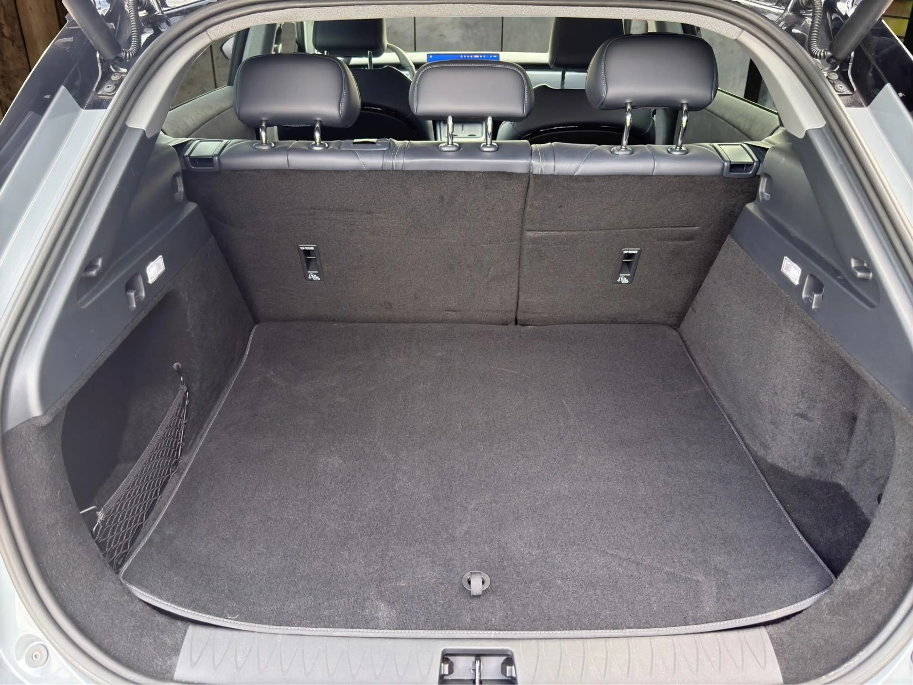 Voyah Courage Business Edition 80 kWh — photo 20
