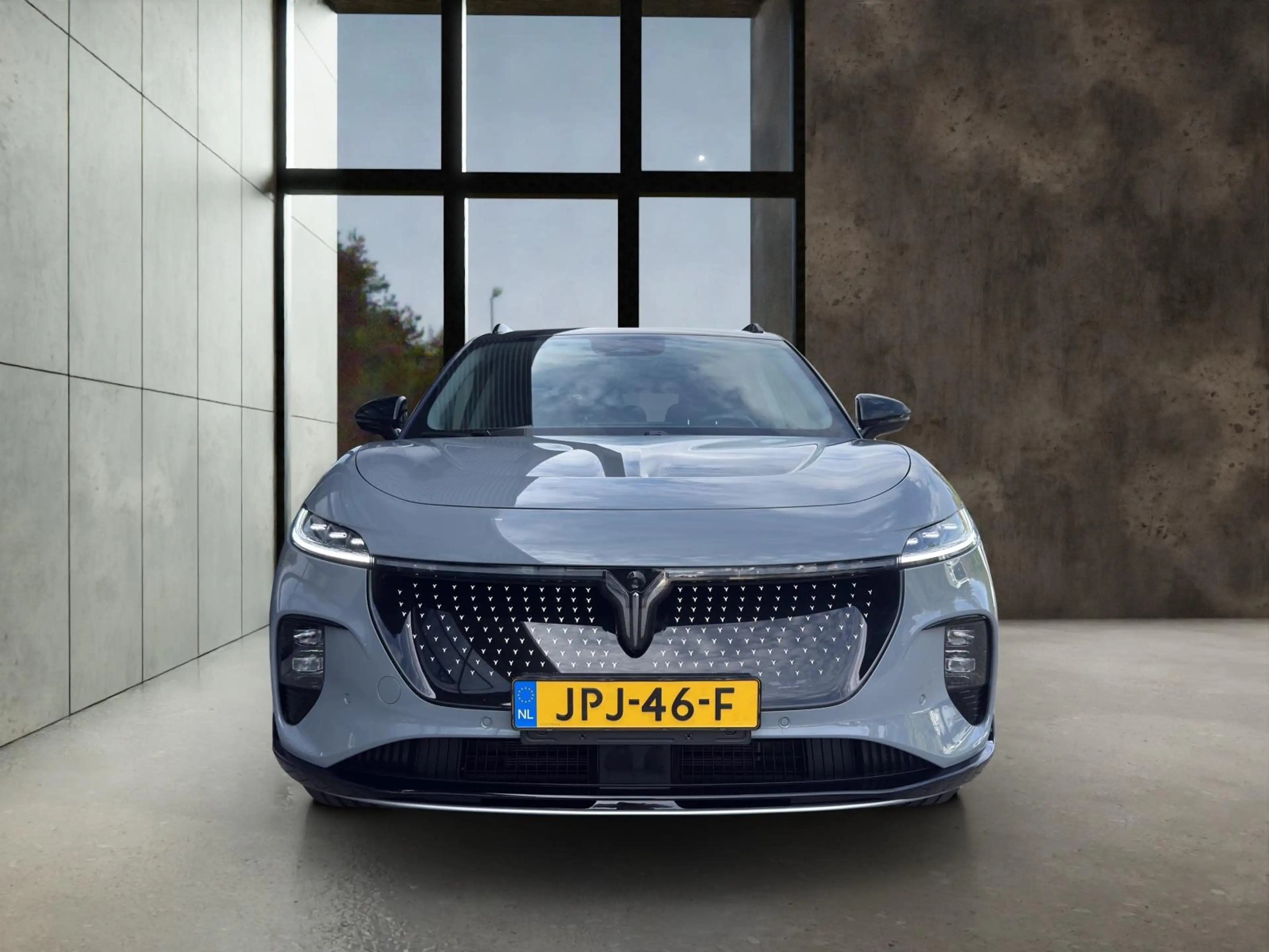 Voyah Courage Business Edition 80 kWh — photo 2