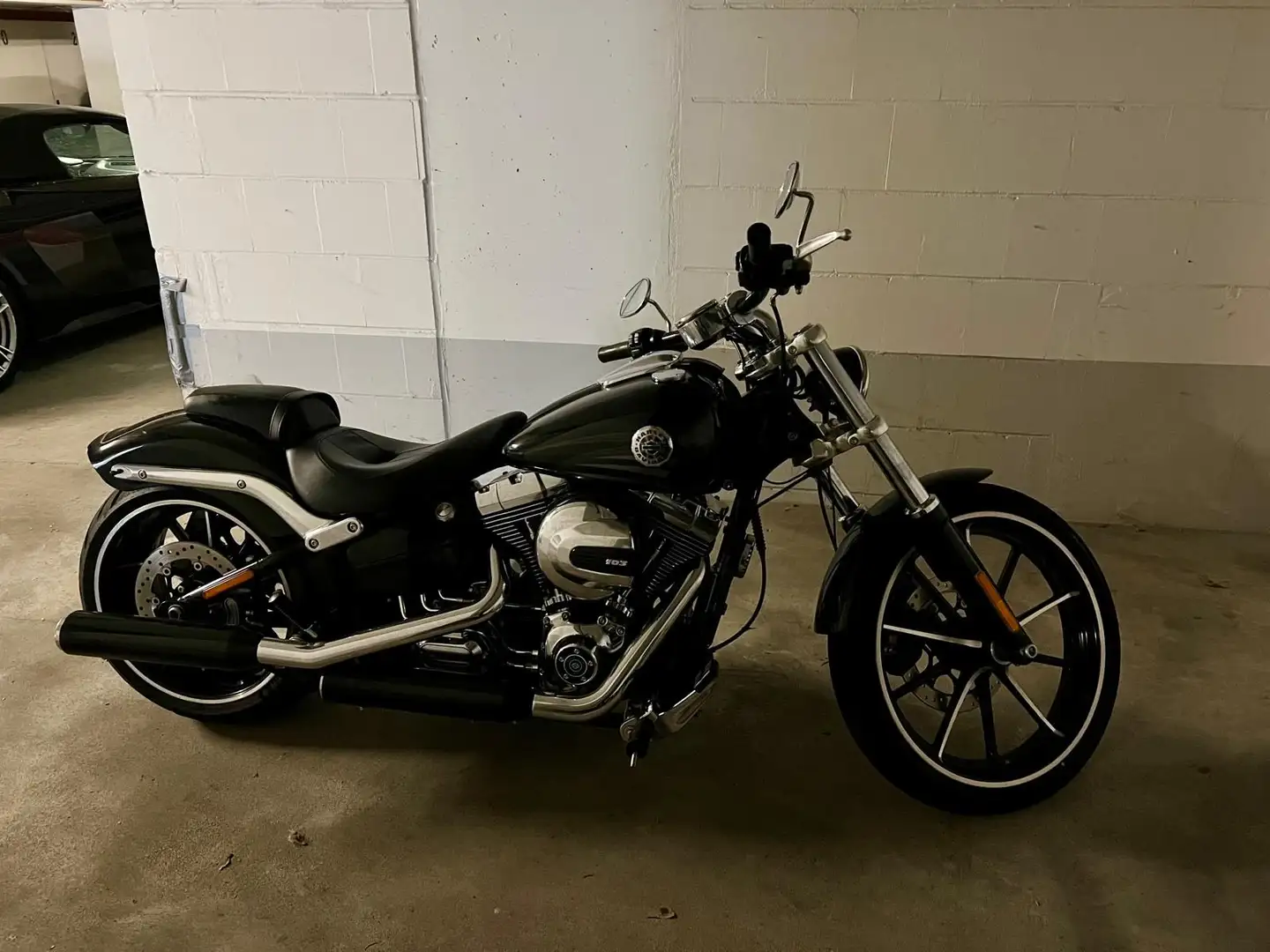 Harley-Davidson Breakout Vivid black Černá - 2