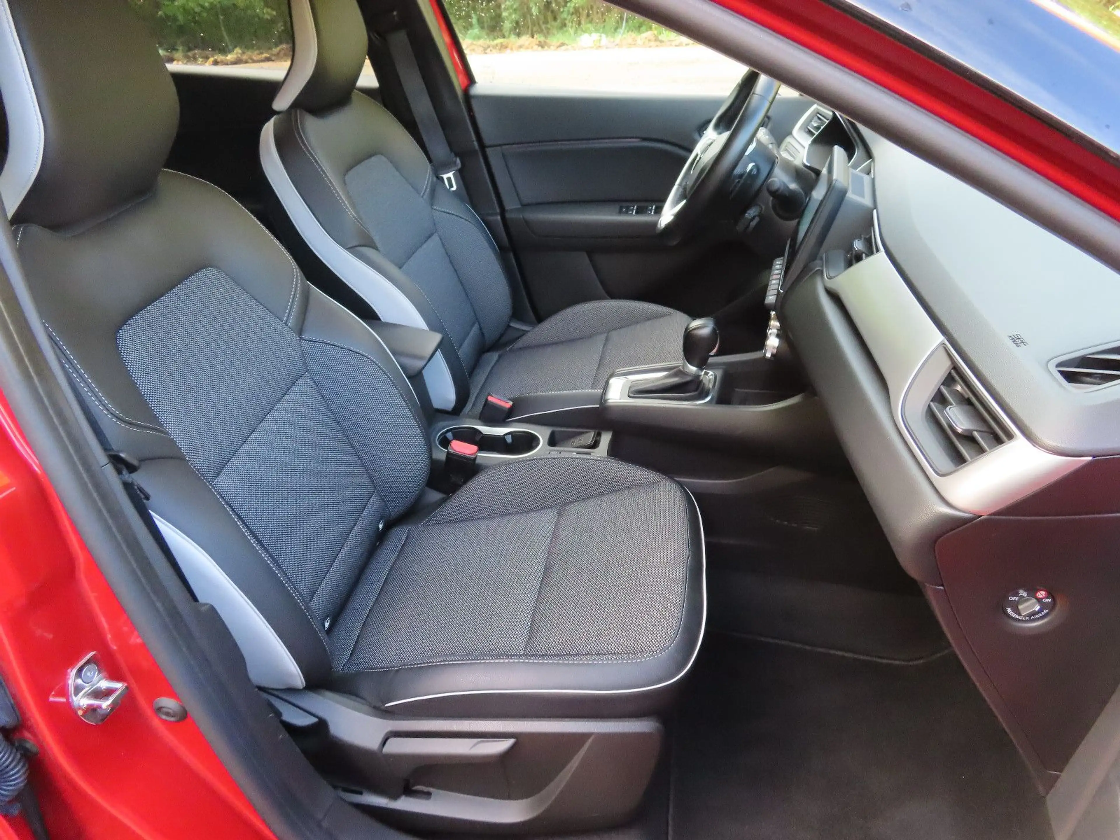 Renault Captur II Intens 1.3 AUT, Kamera, Navi, LED, SHZ — photo 13