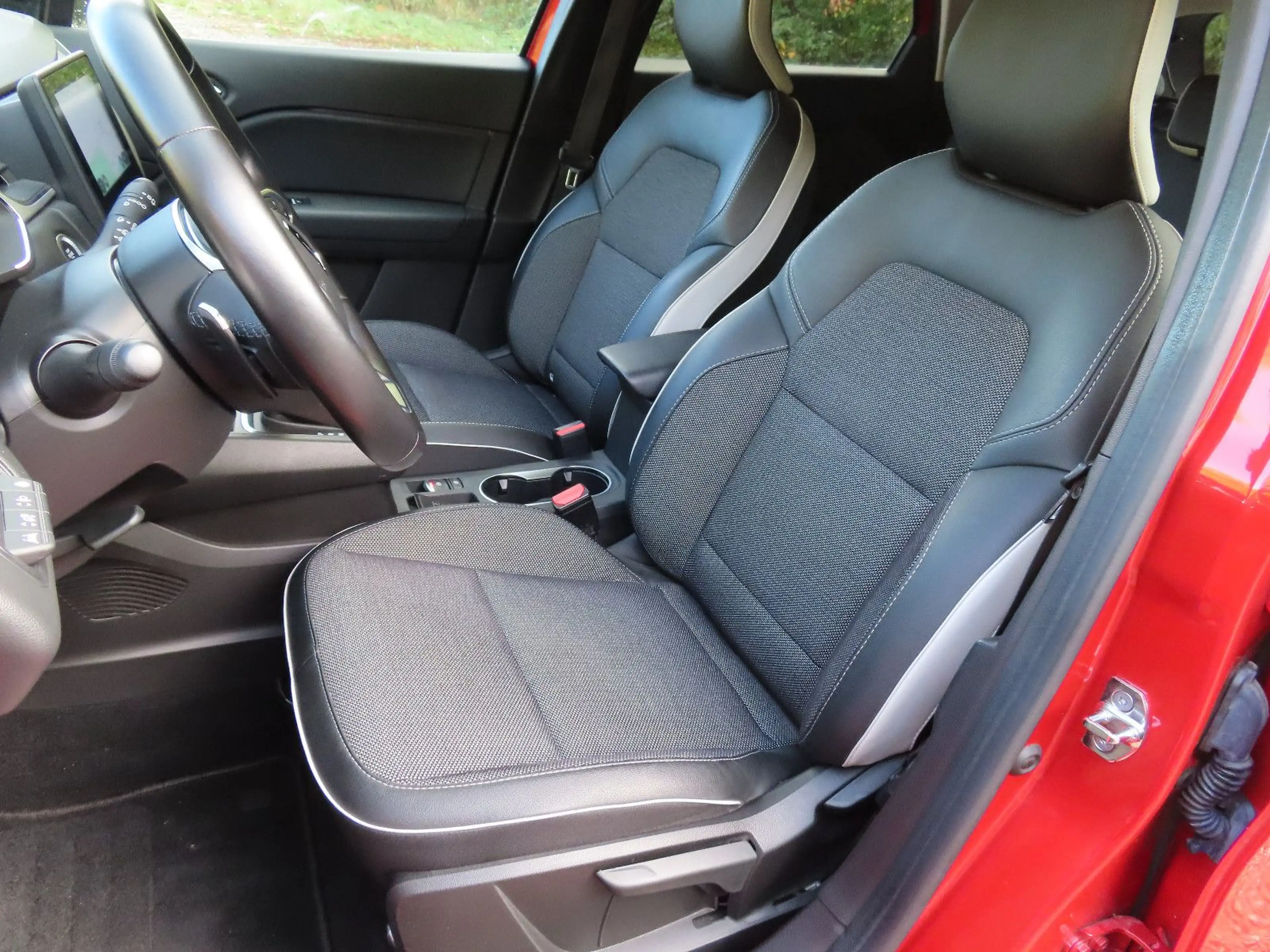 Renault Captur II Intens 1.3 AUT, Kamera, Navi, LED, SHZ — photo 11