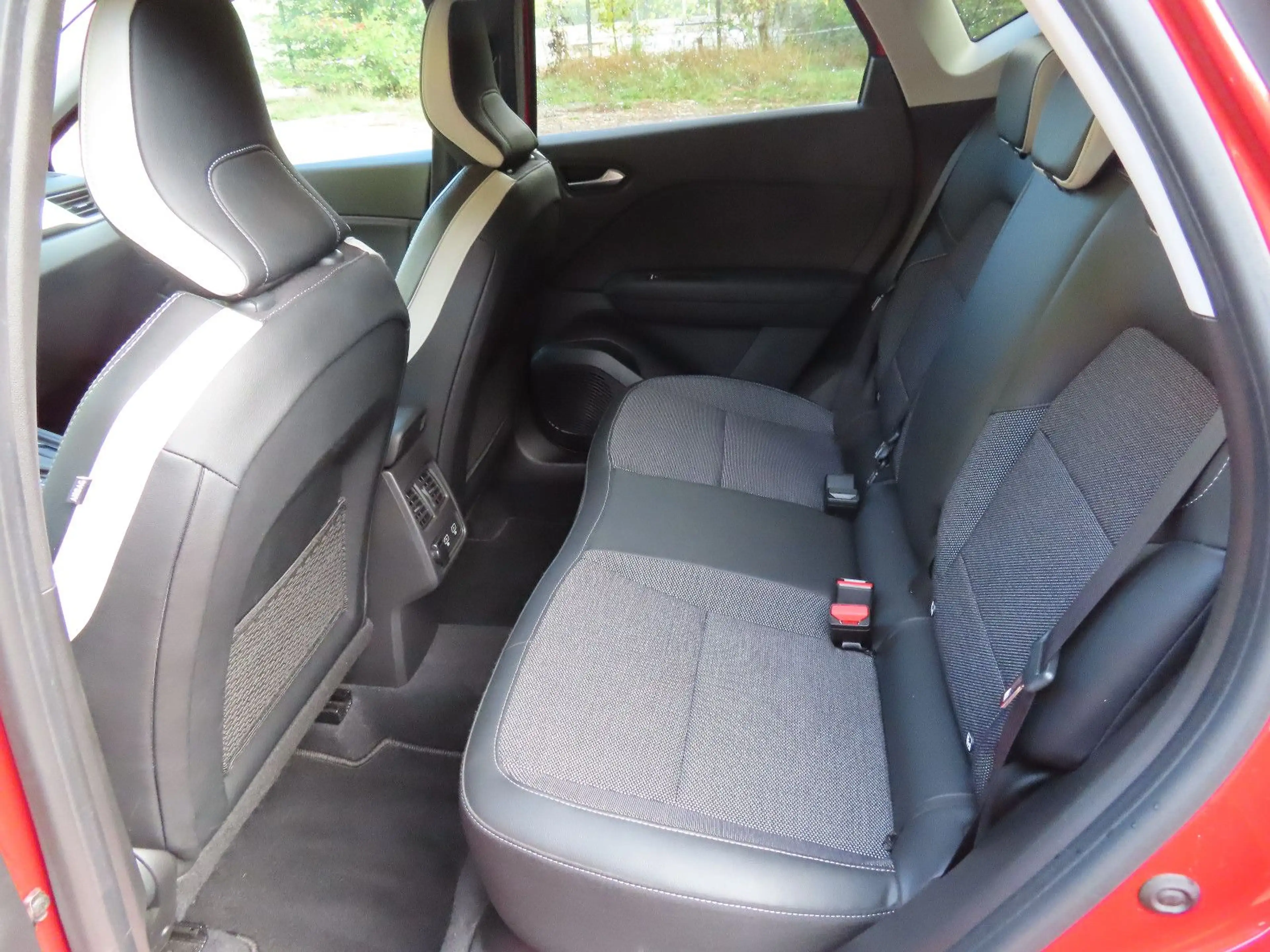 Renault Captur II Intens 1.3 AUT, Kamera, Navi, LED, SHZ — photo 12