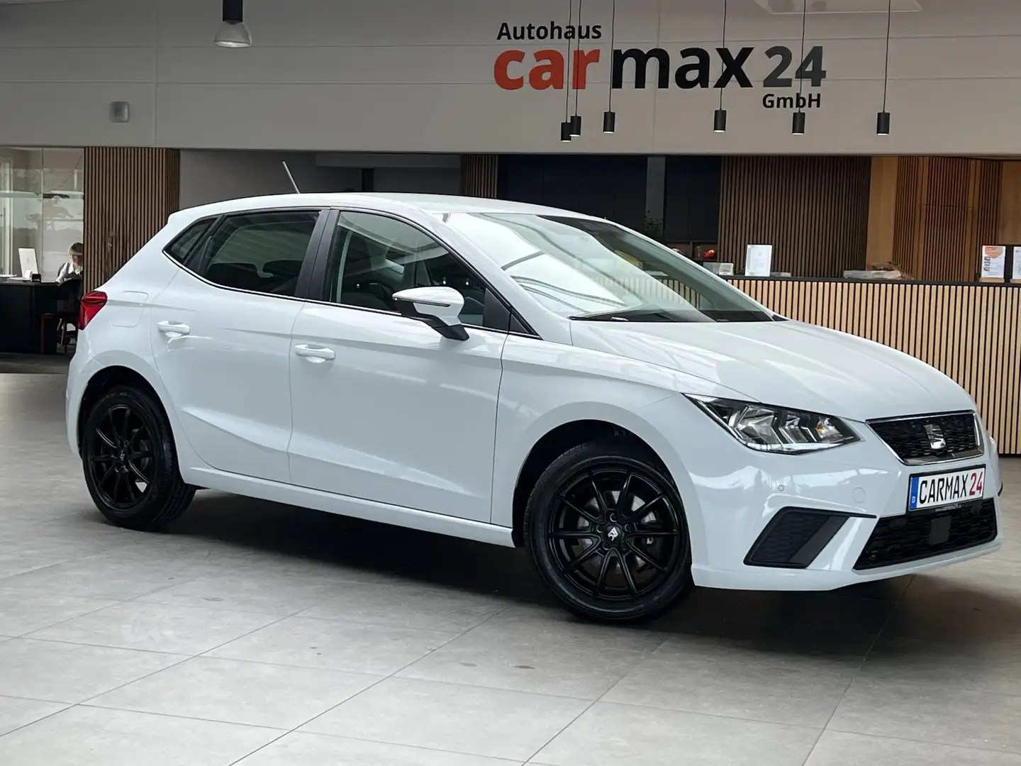 SEAT Ibiza 1.0TSI Style Automatik PDC*BT*Shz*Klima Blanc - 1
