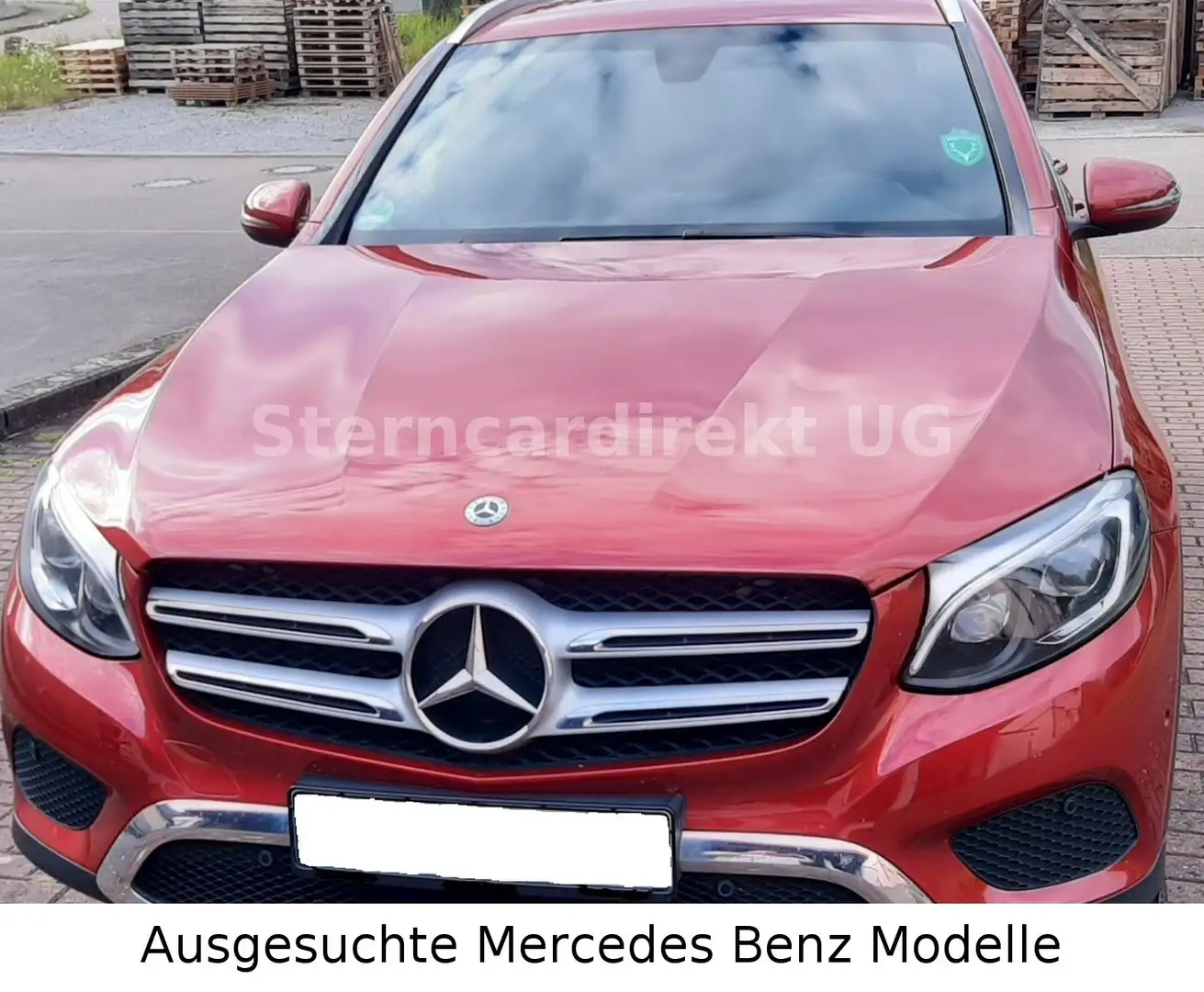Mercedes-Benz GLC 250 d 4Matic AMG INTERIEUR LED NAVI AHK PTS Rot - 1