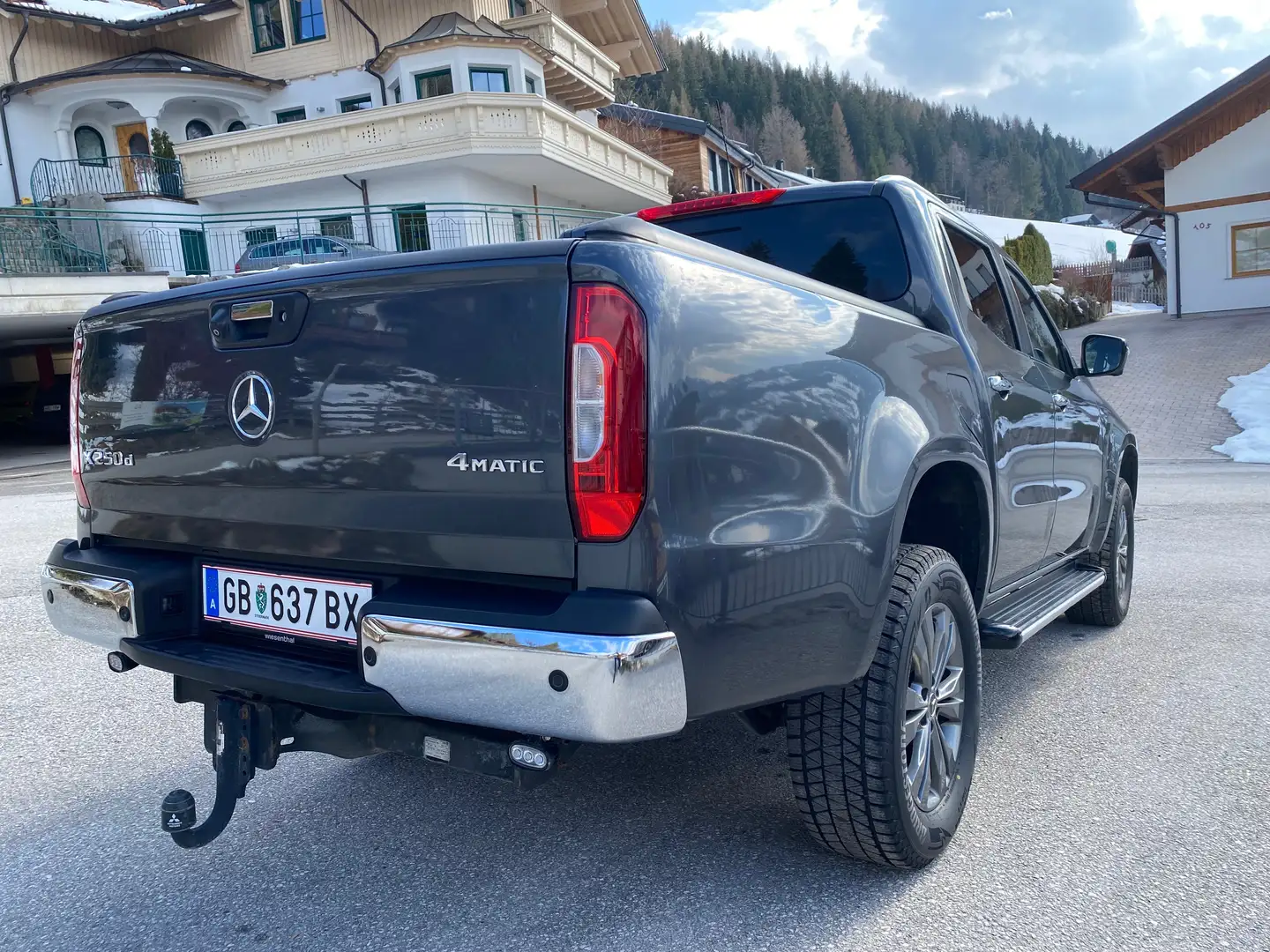 Mercedes-Benz X 250 X 250 d 4MATIC Pure Aut. Pure Grau - 2