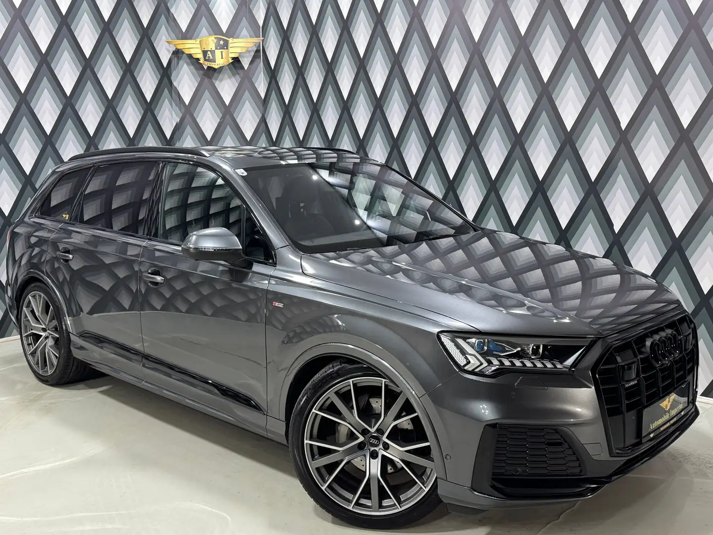 Audi Q7 50 TDI Quattro // S-LINE // STANDHEIZUNG // Grau - 1