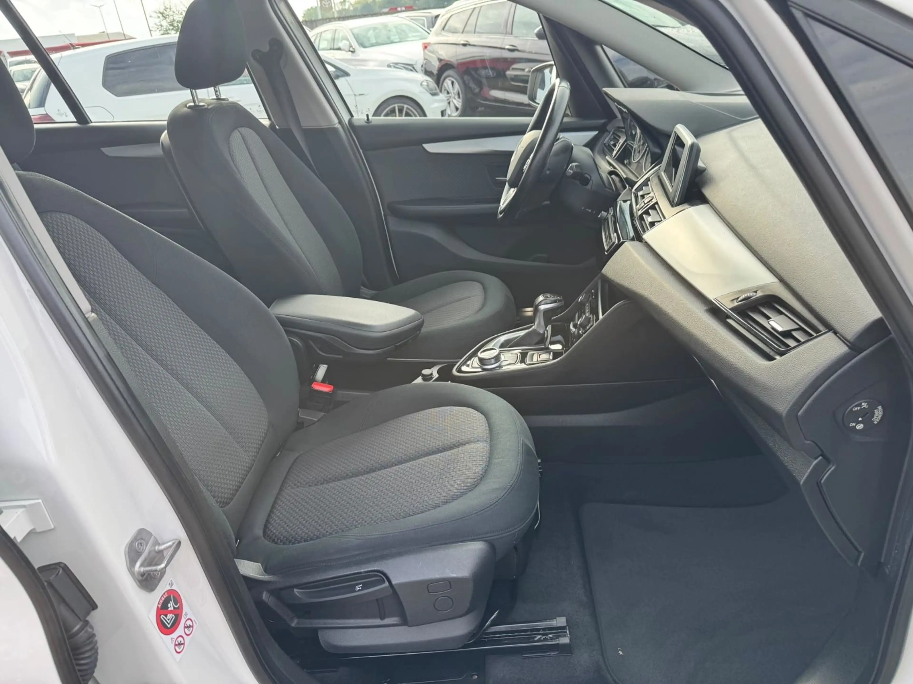 BMW 218 Gran Tourer 218 d Advan.  Aut. Navi LED 7-Sitzer — photo 10