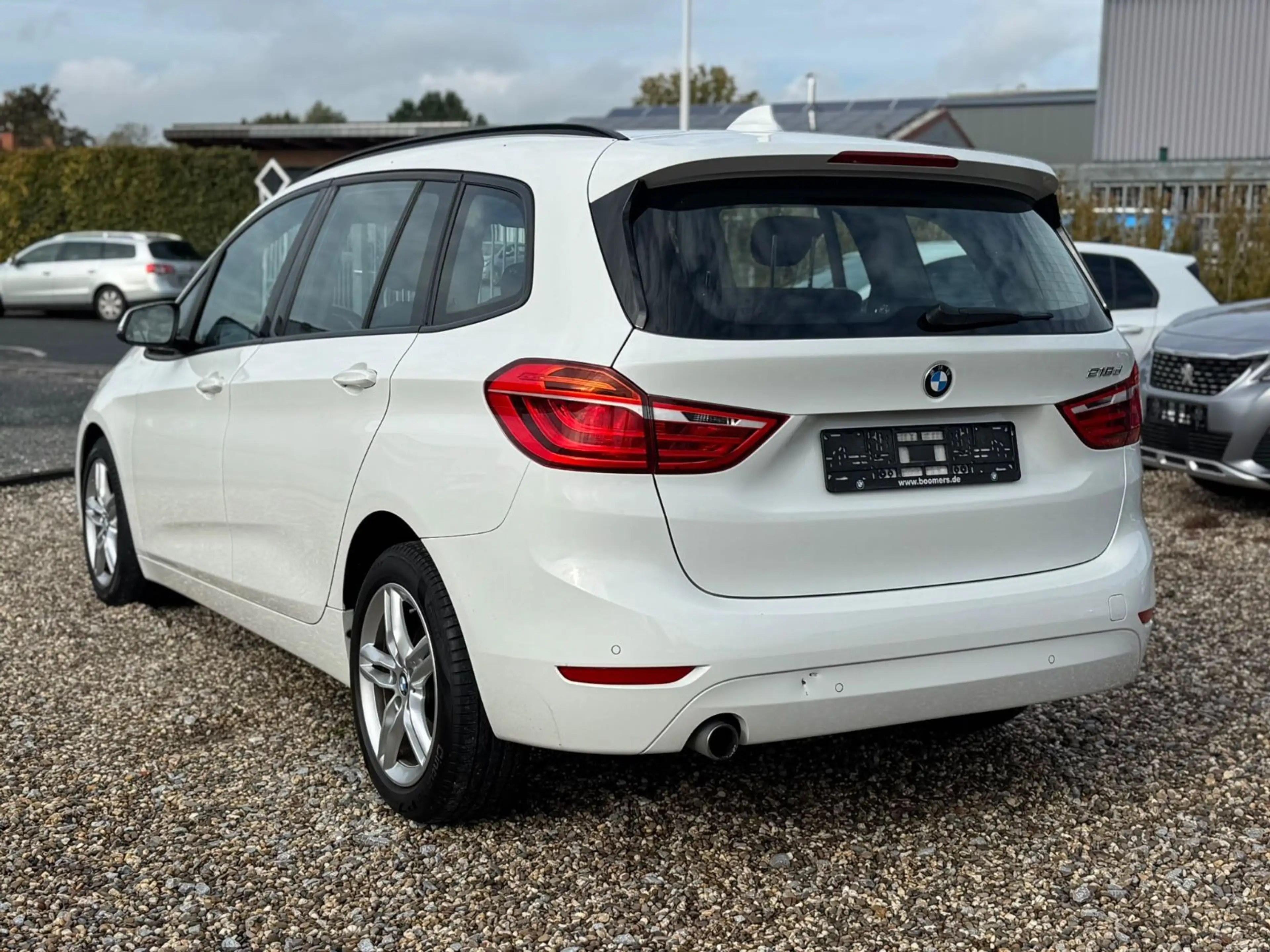 BMW 218 Gran Tourer 218 d Advan.  Aut. Navi LED 7-Sitzer — photo 6